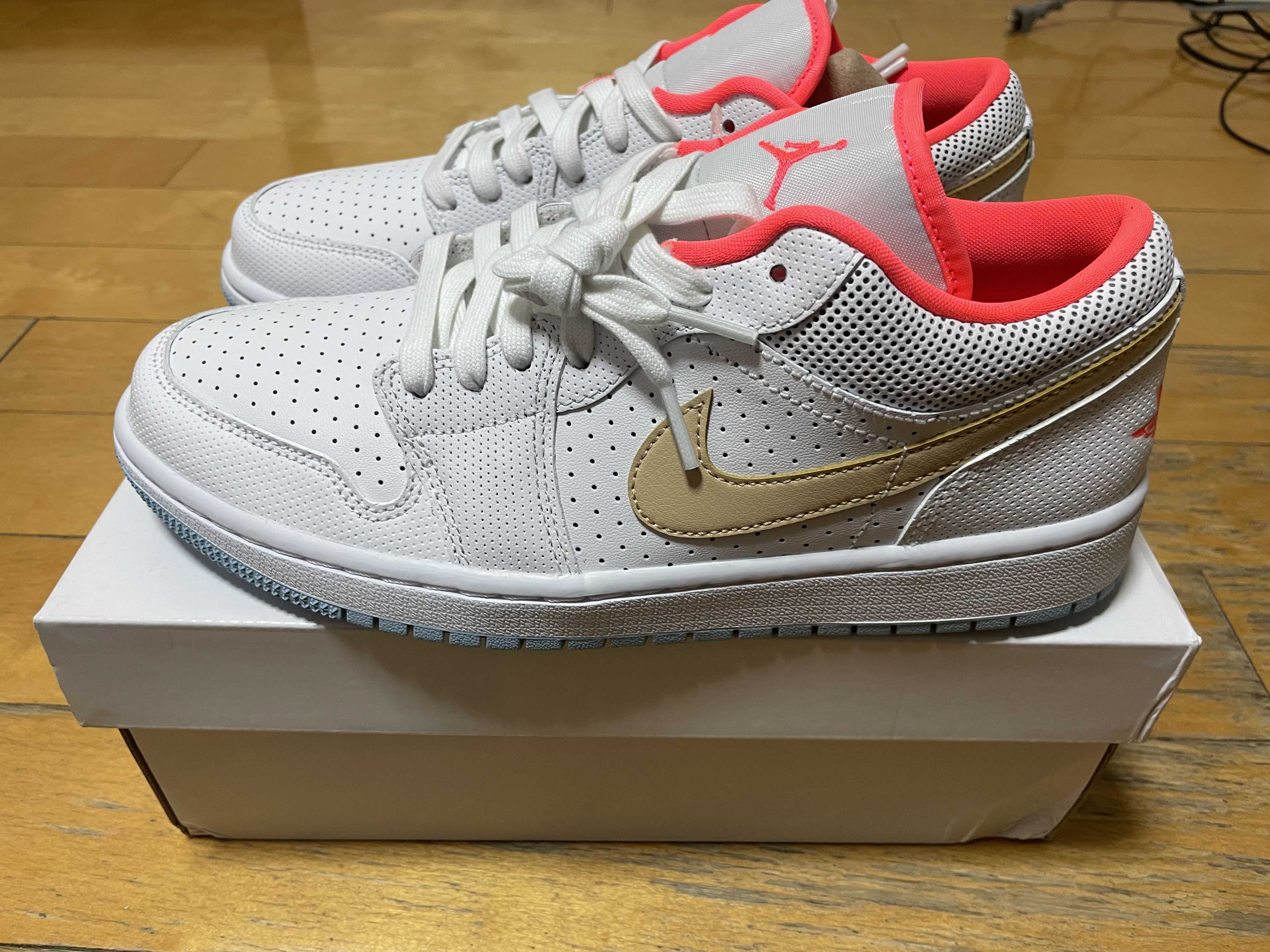 Nike Women's Air Jordan 1 Low SE "Flash Crimson"