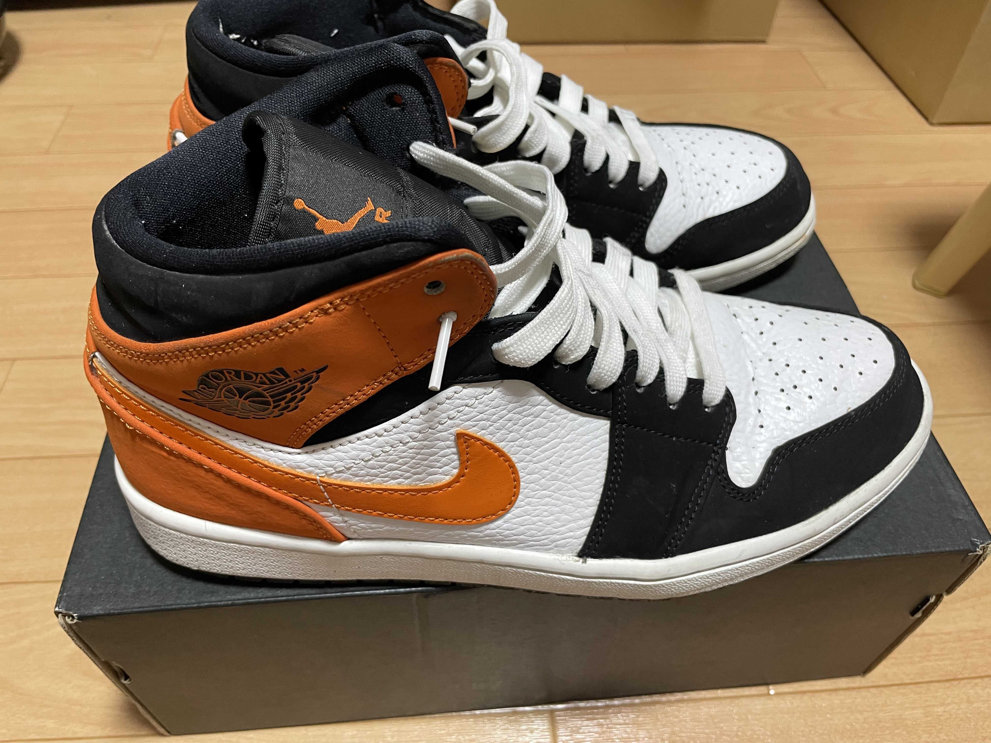 NIKE AIR JORDAN 1 MID "SHATTERED BACKBOARD"