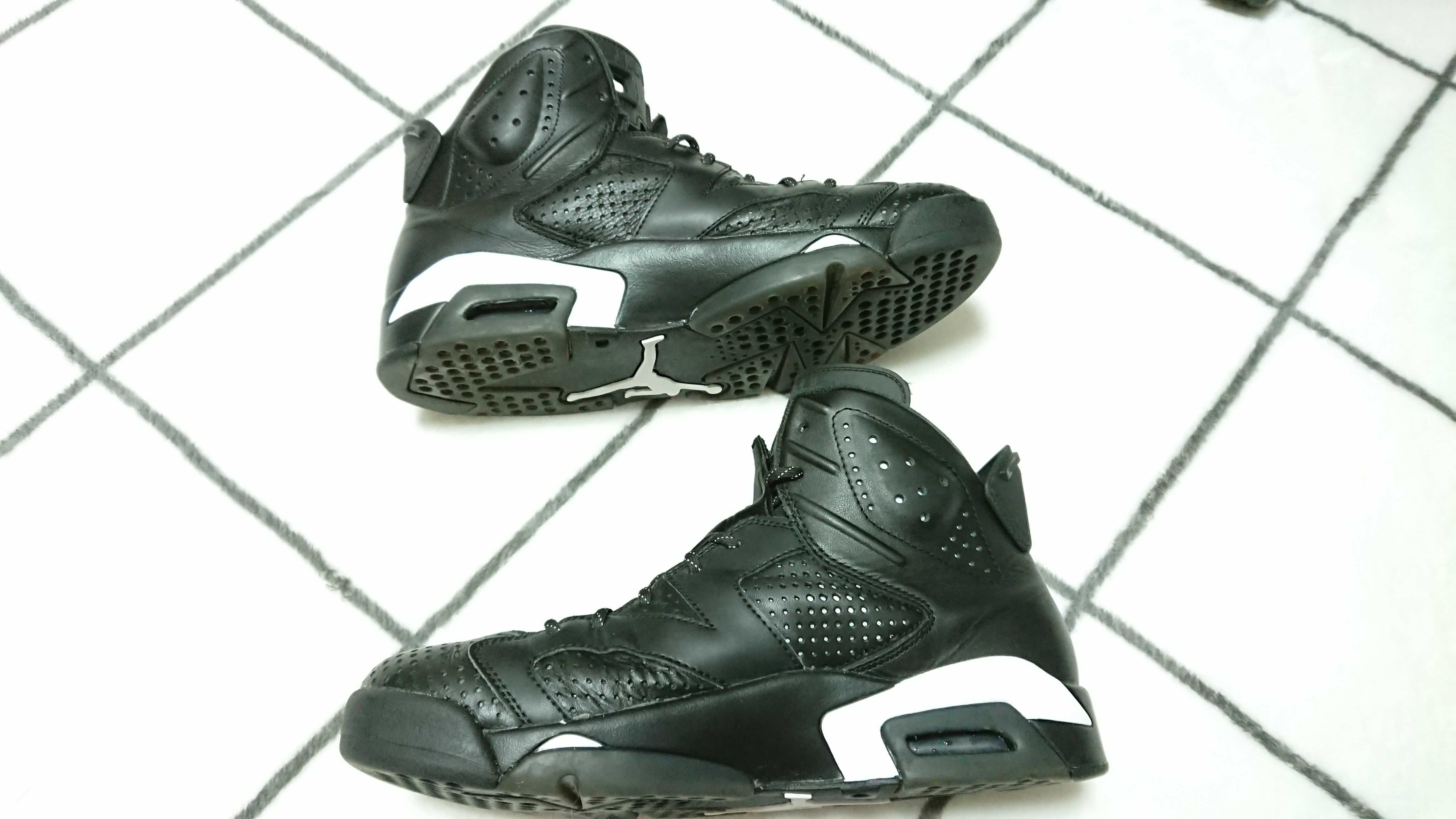 NIKE AIR JORDAN 6 RETRO "BLACK CAT"