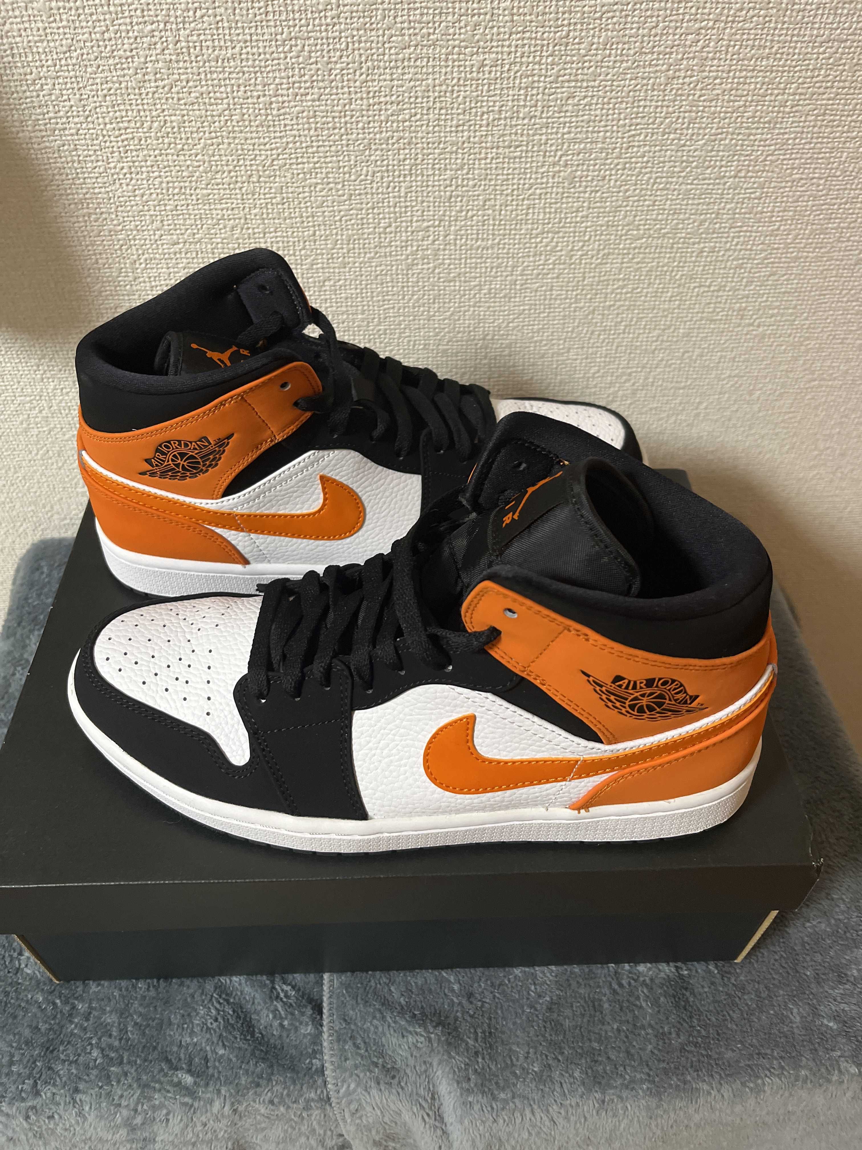 NIKE AIR JORDAN 1 MID "SHATTERED BACKBOARD"