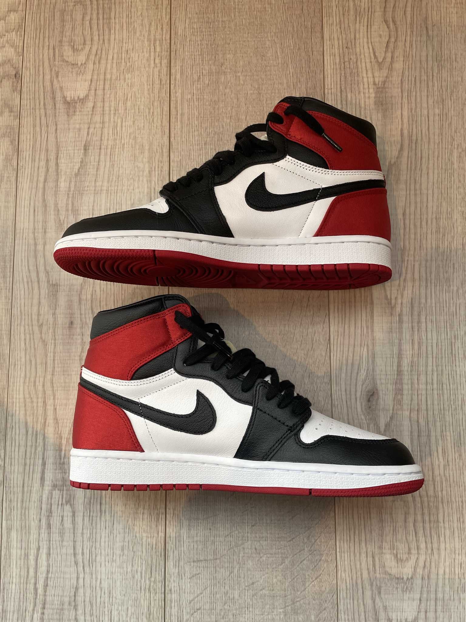 Nike Women's Air Jordan 1 Retro High "Satin Black Toe"