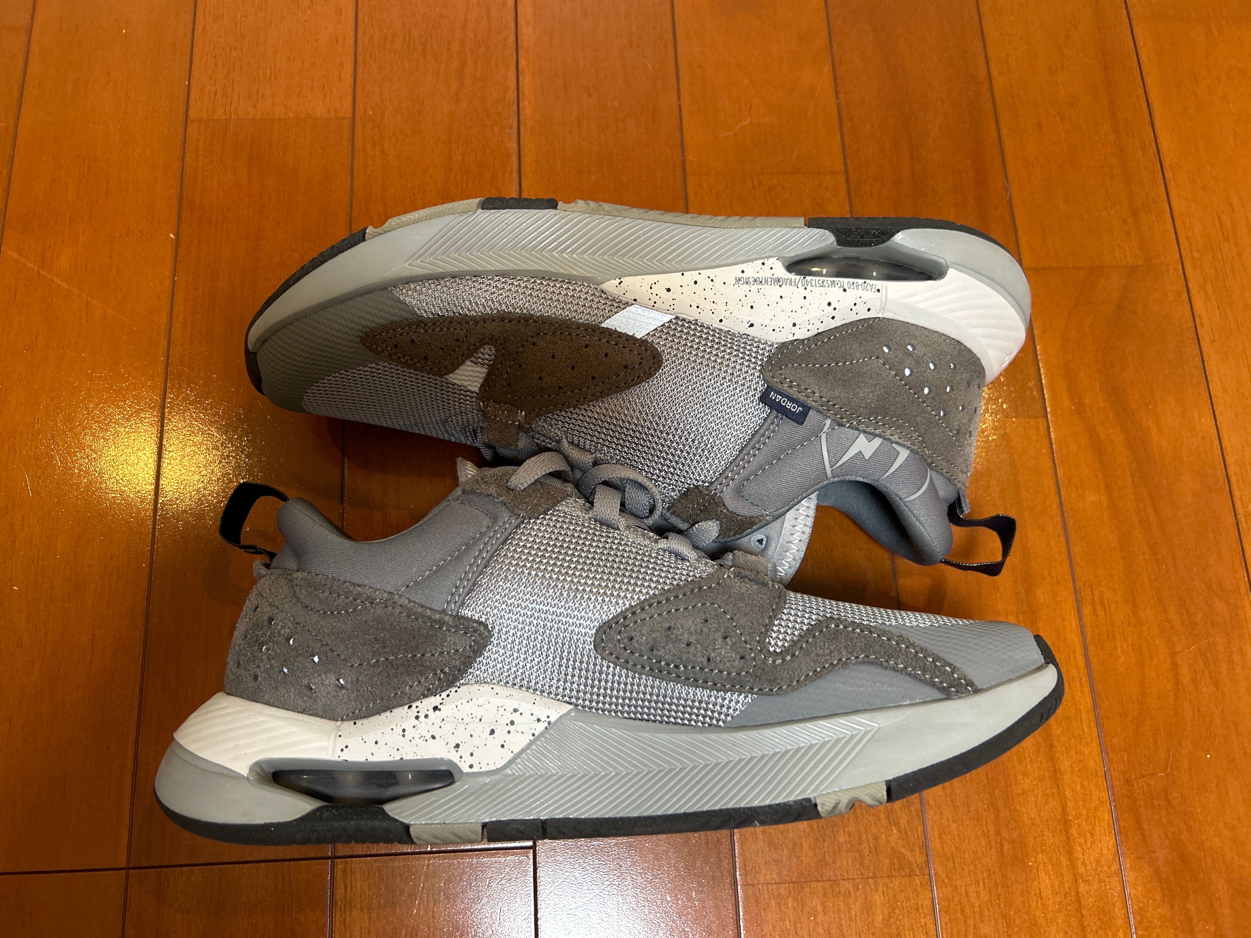 FRAGMENT × JORDAN AIR CADENCE PARTICLE GREY