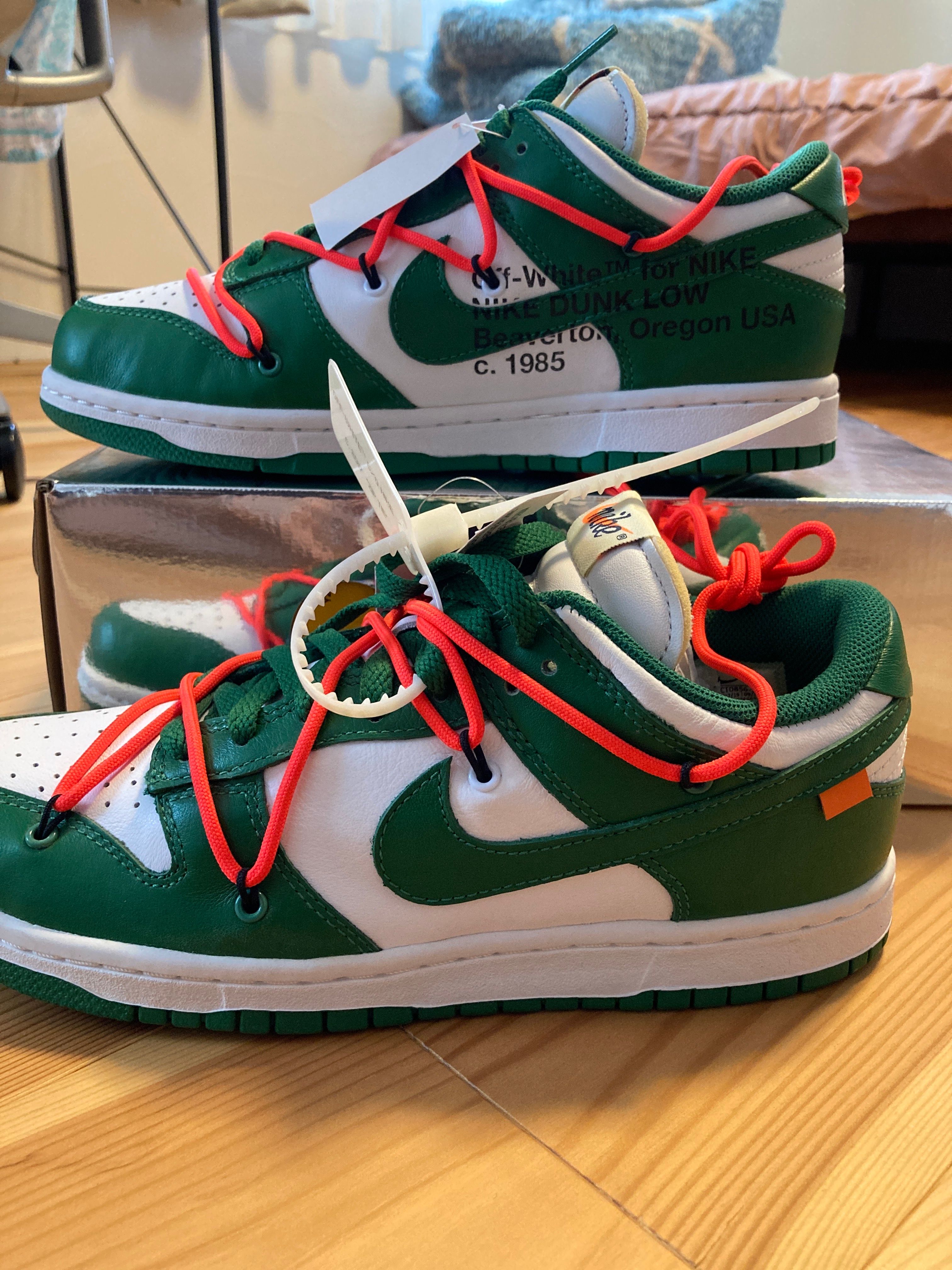 Off-White × Nike Dunk Low "White/Pine Green"