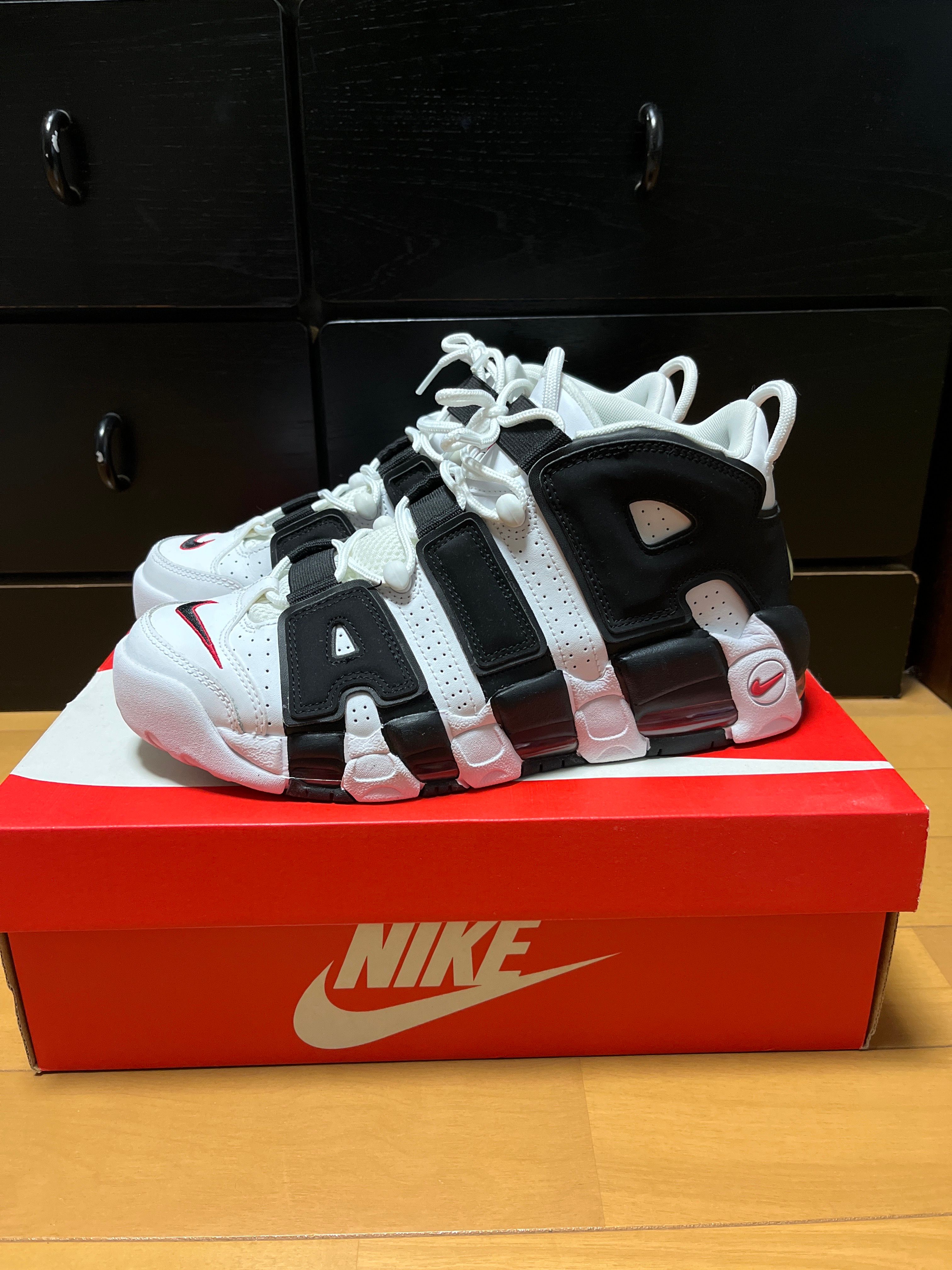 NIKE AIR MORE UPTEMPO "WHITE/BLACK/UNIVERSITY RED"(2020)