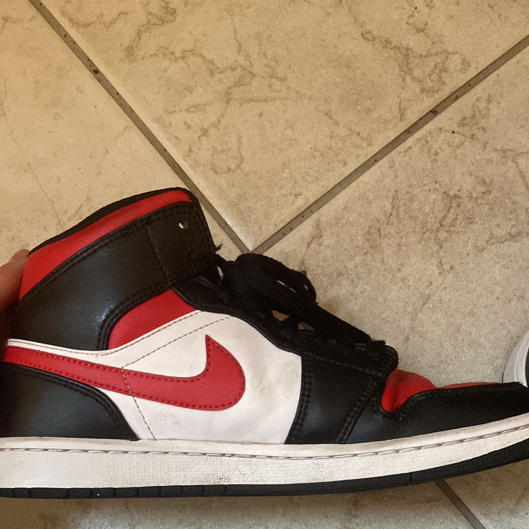 Nike Air Jordan 1 Mid "Black/Gym Red/White"