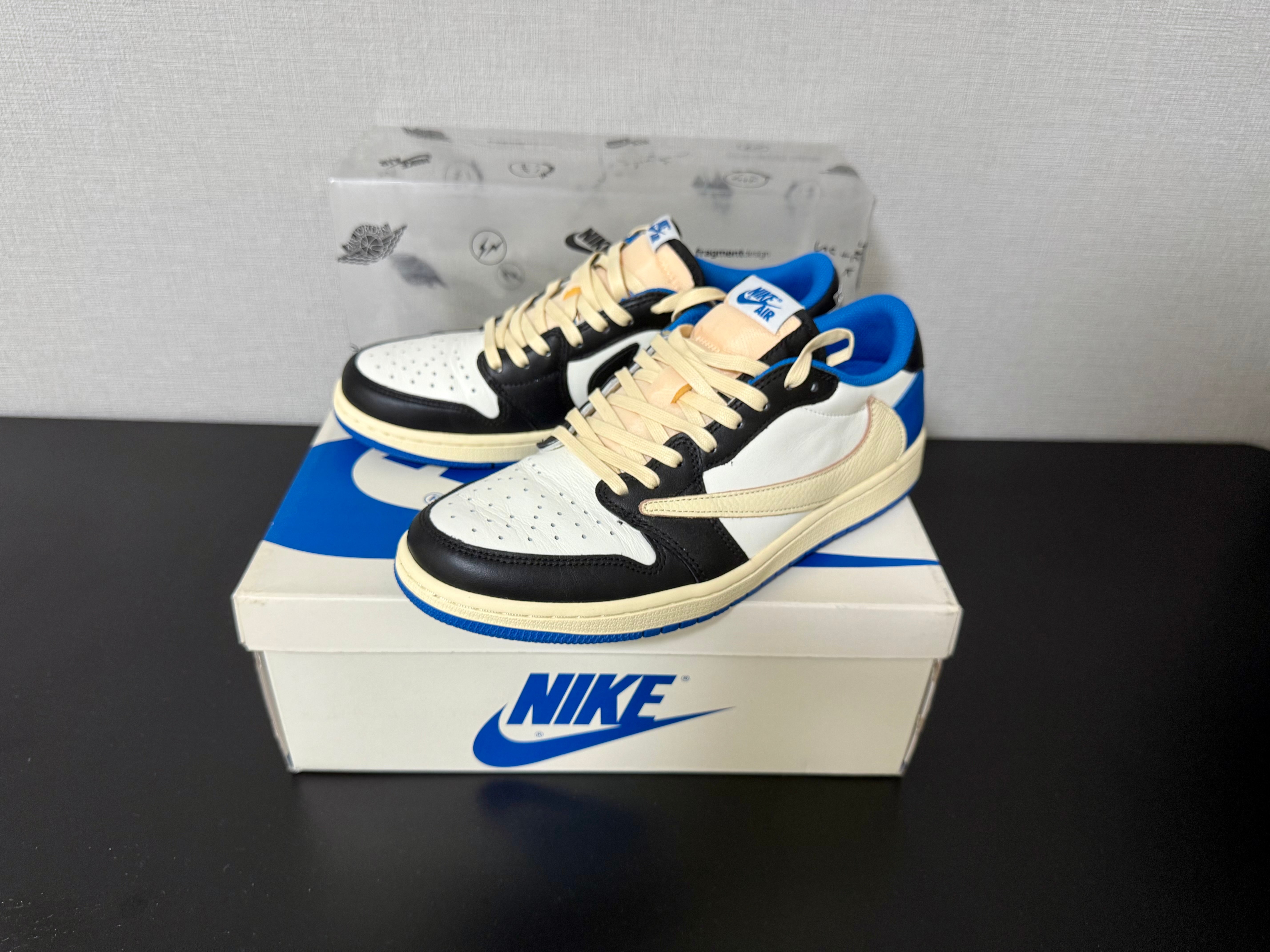 トラヴィススコット × フラグメント × ナイキ エアジョーダン1 ロー OG SP "ミリタリー ブルー"