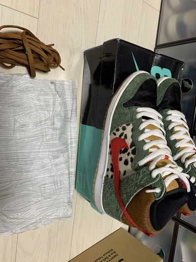 Nike SB Dunk High Pro QS "Dog Walker"