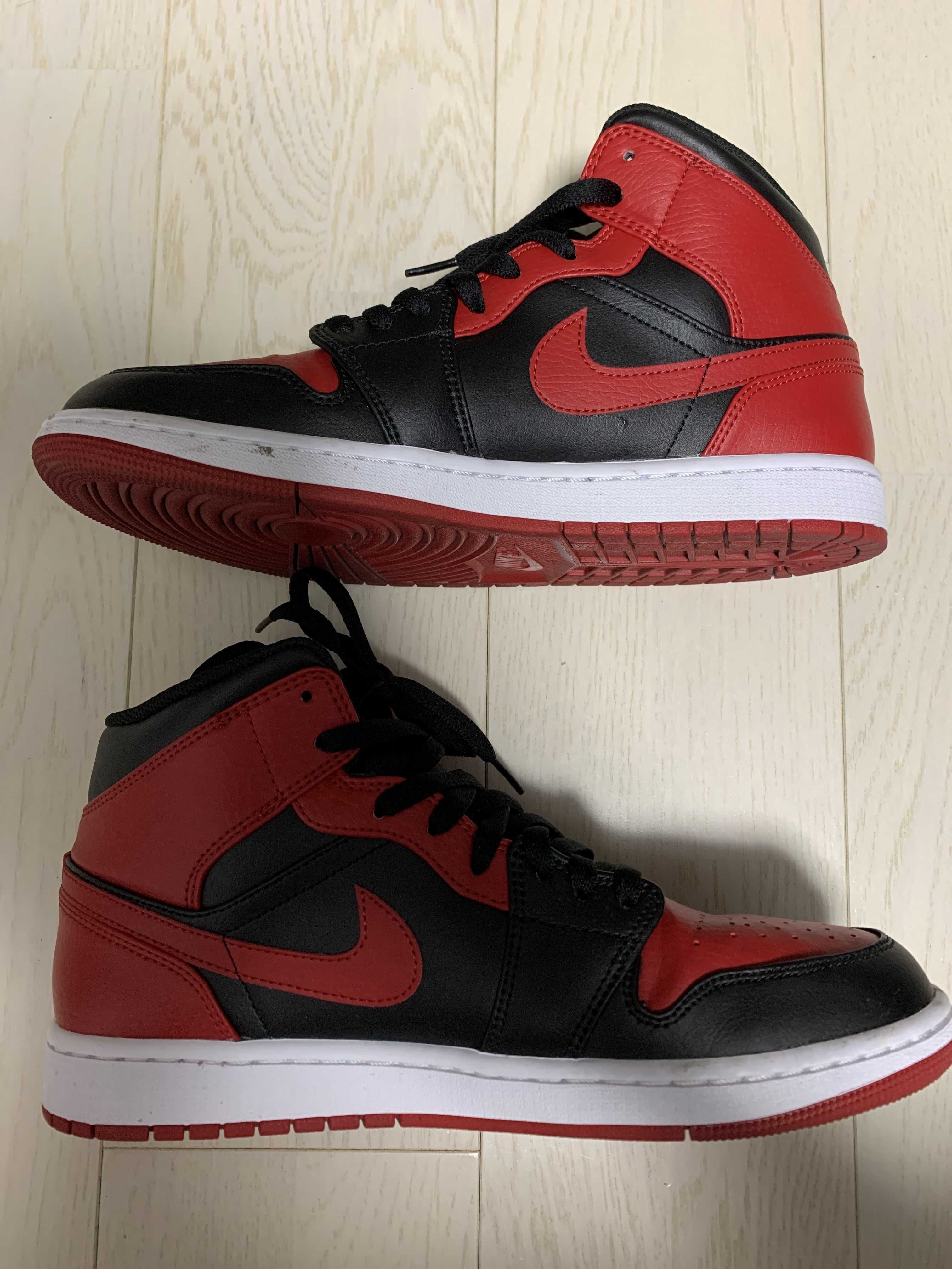 Nike Air Jordan 1 Mid "Bred"