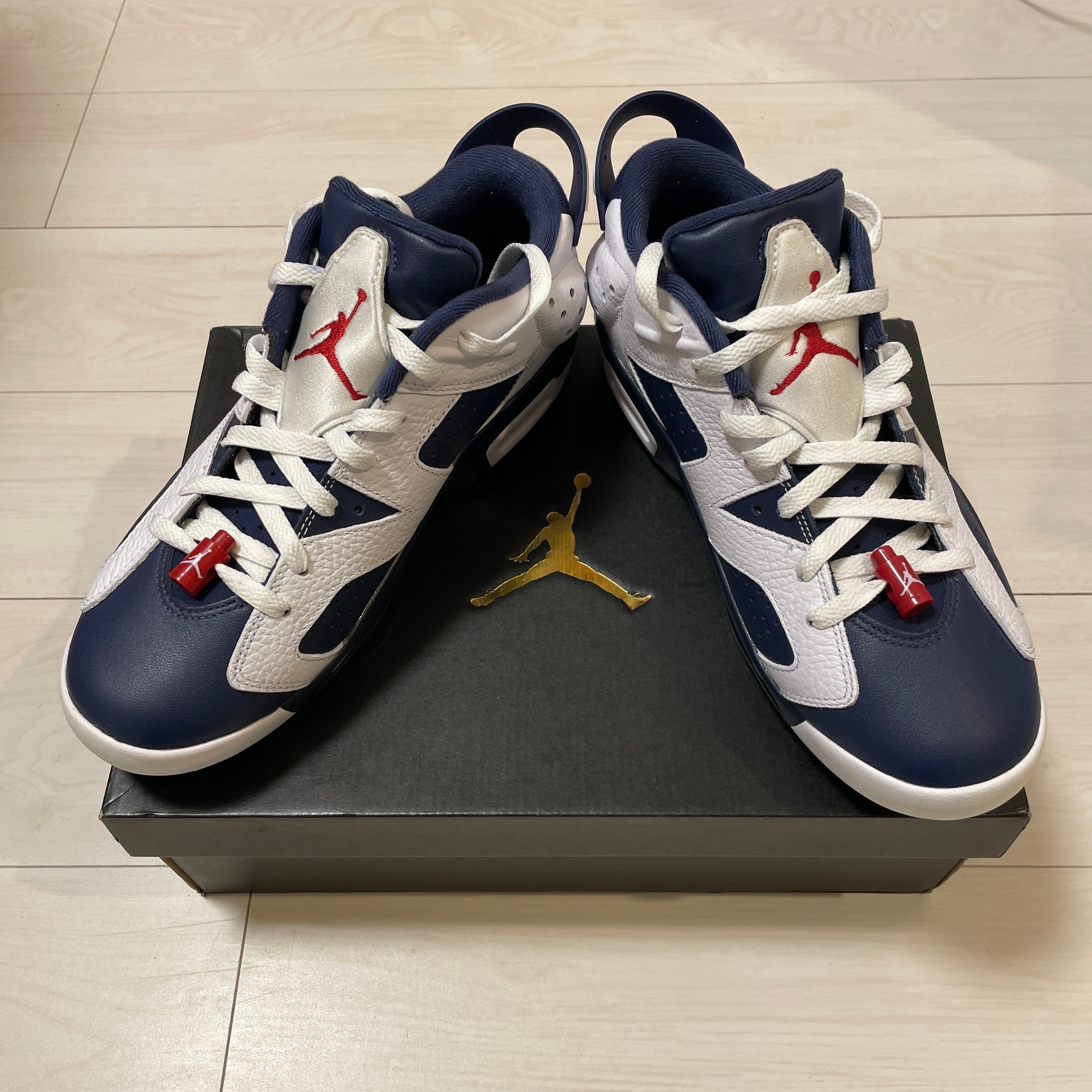 エアジョーダン6 カーマイン　中古 新品同様 ナイキ スニーカー エアジョーダン 6 レトロ カーマイン AIR