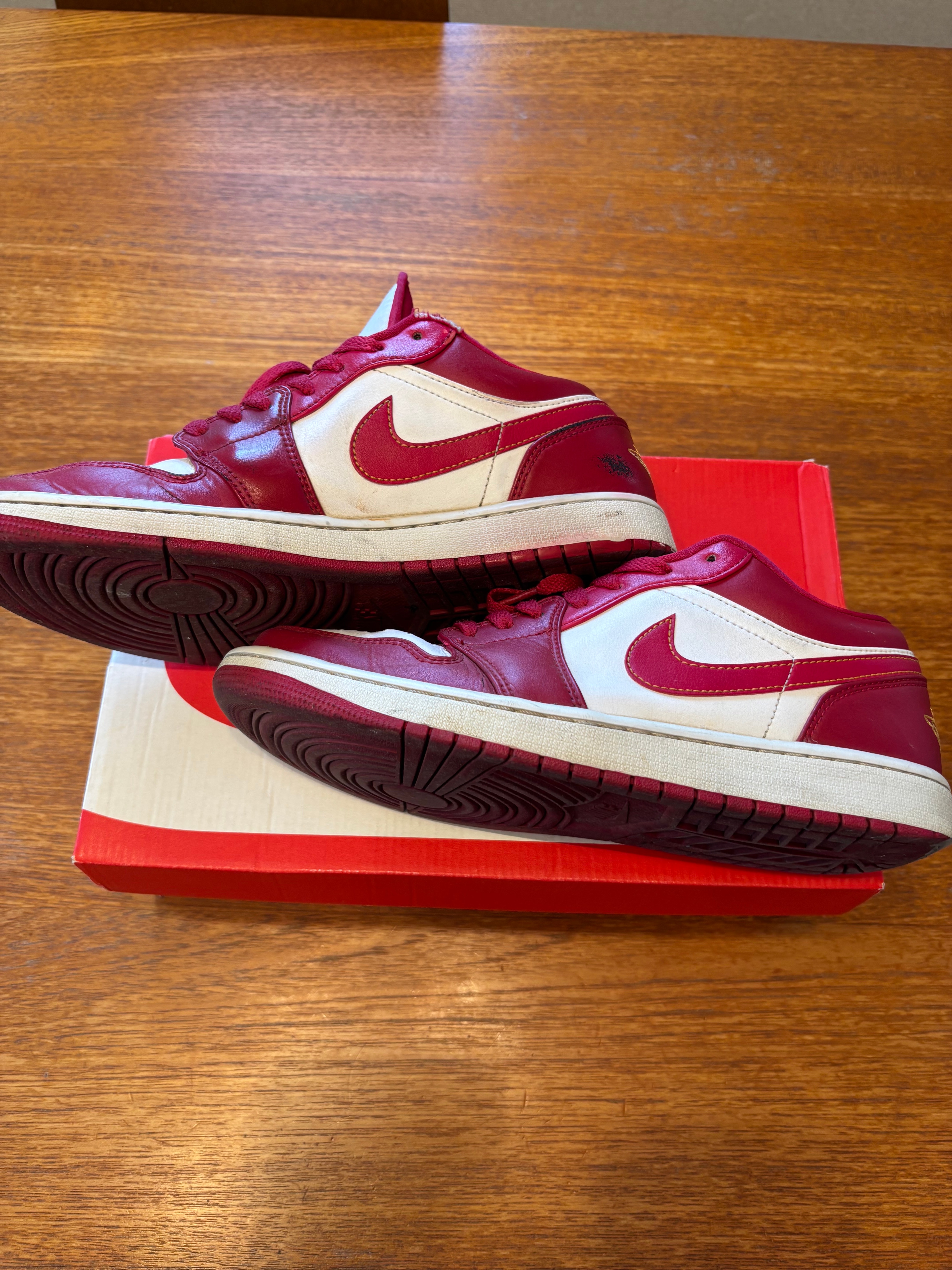 Nike Air Jordan 1 Low "Cardinal Red"