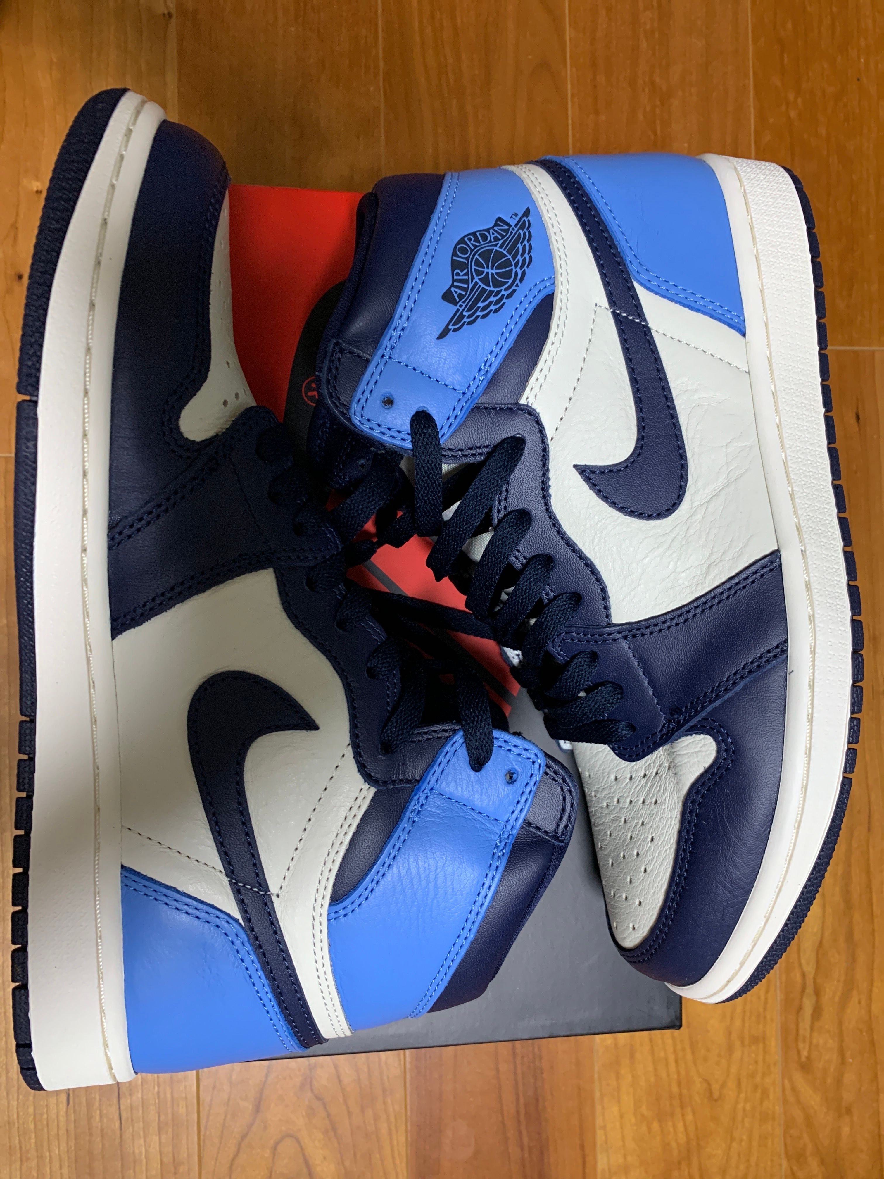 Nike Air Jordan 1 Retro High OG "Obsidian/University Blue"