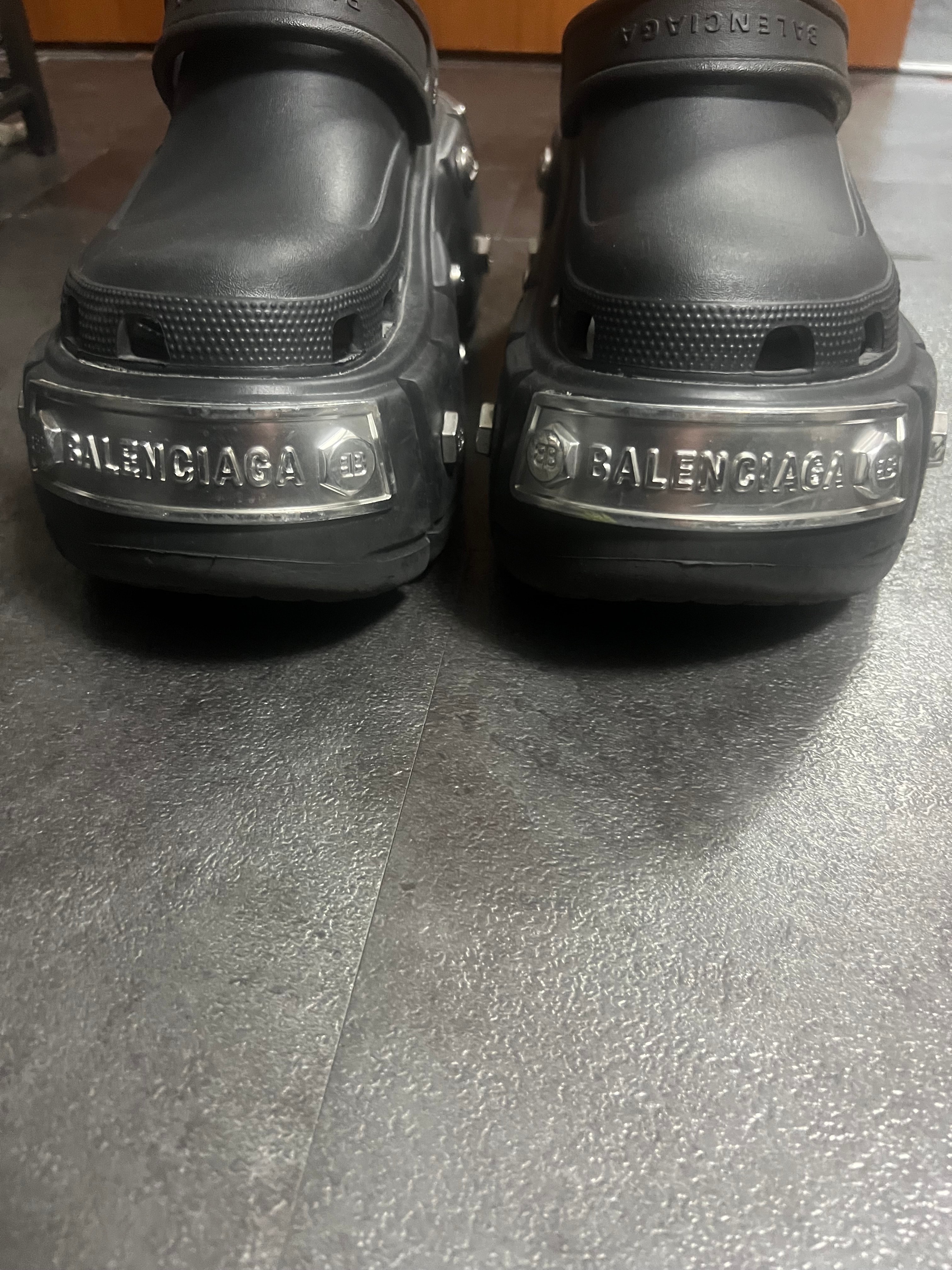 クロックス × バレンシアガ ウィメンズ ハードクロックス サンダル