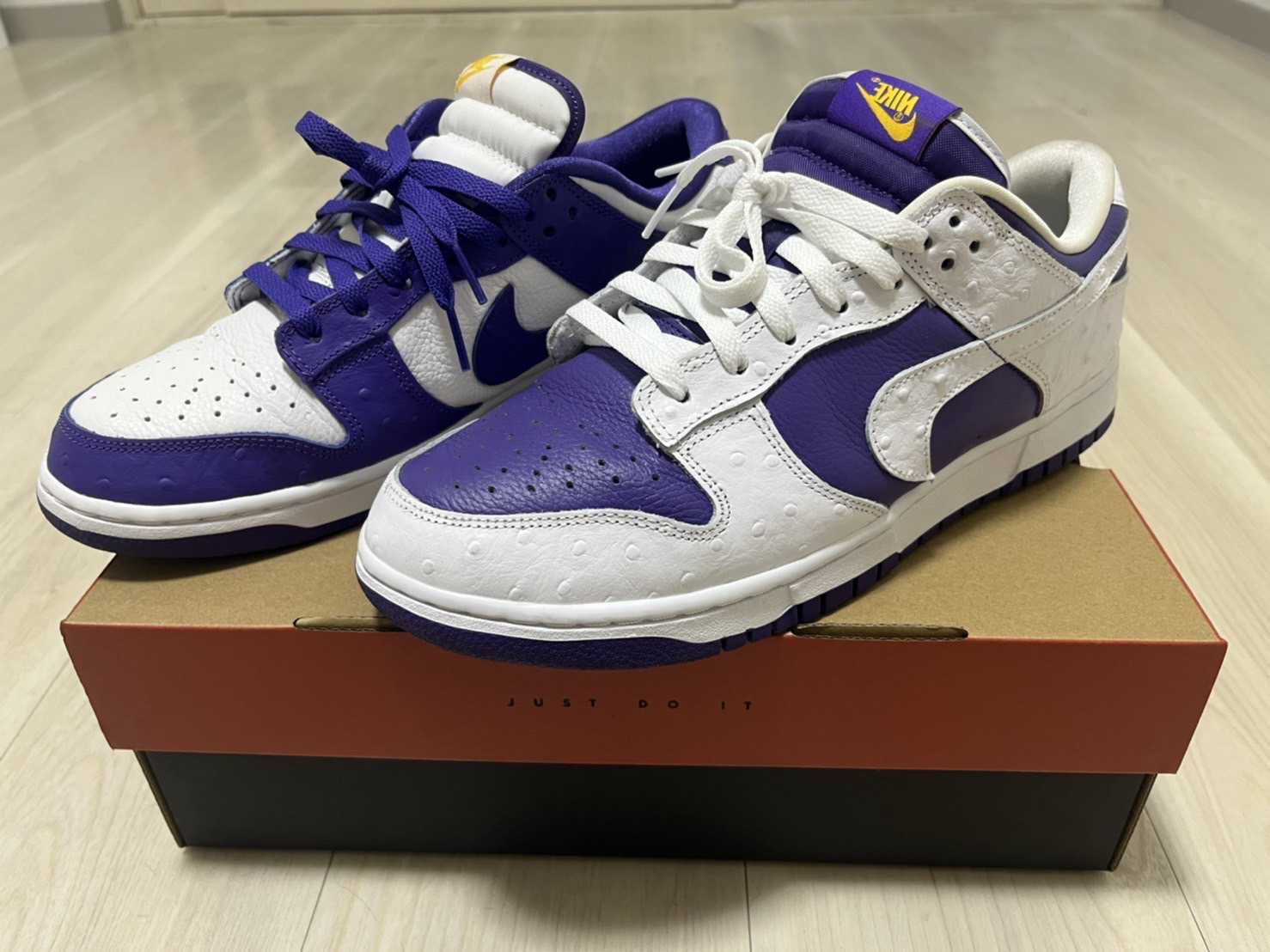 Nike Women's Dunk Low "Made You Look"