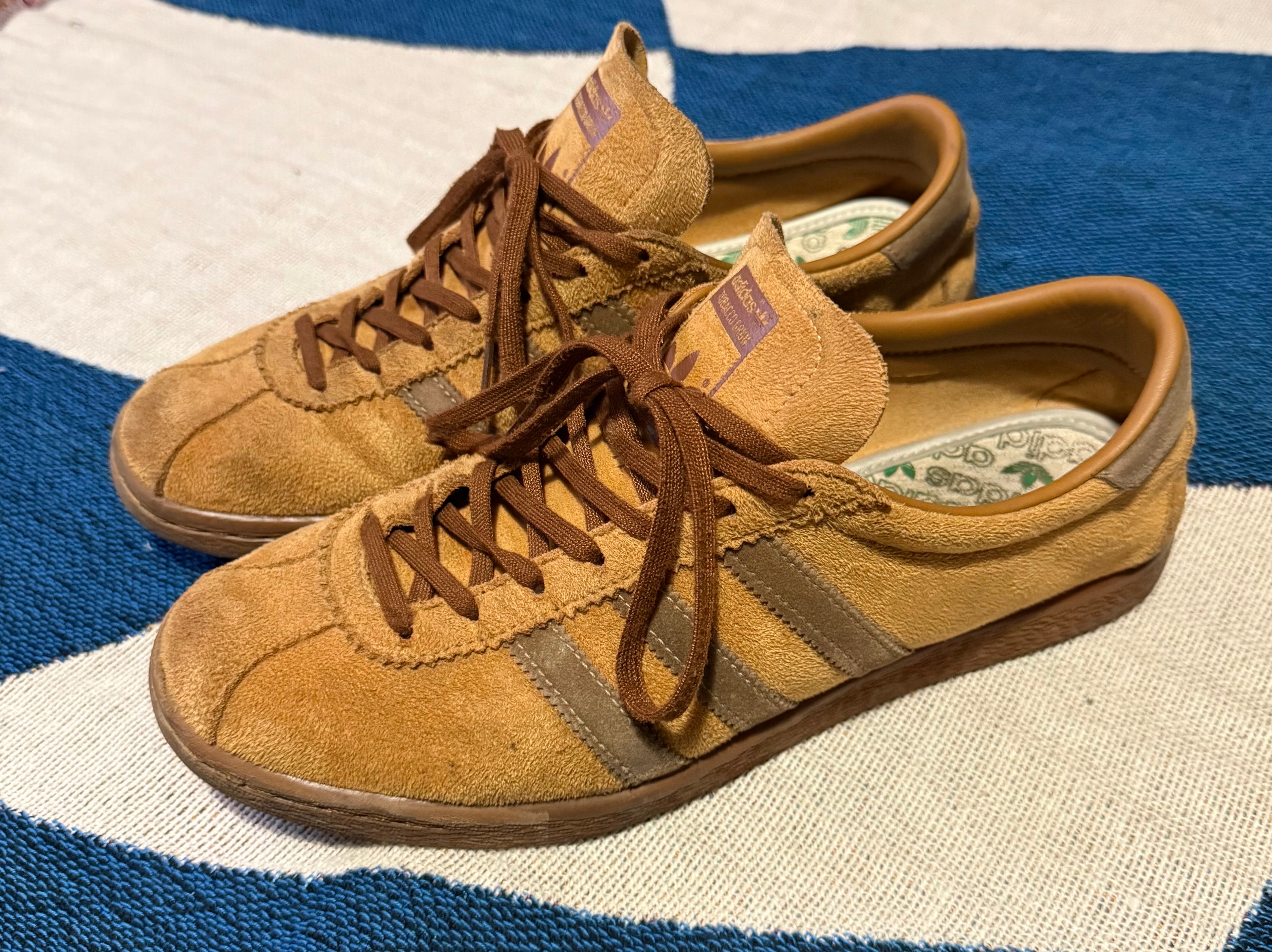 アディダス オリジナルス タバコ グルーエン "ワイルドブラウン"