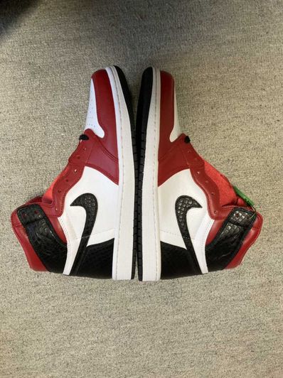 Nike Women's Air Jordan 1 High OG "Satin Red"