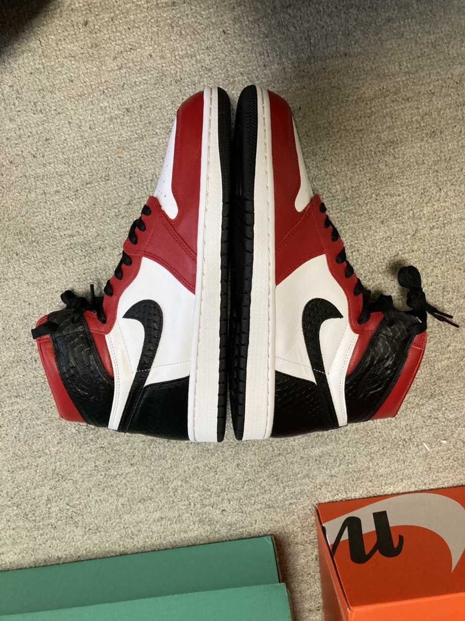 Nike Women's Air Jordan 1 High OG "Satin Red"