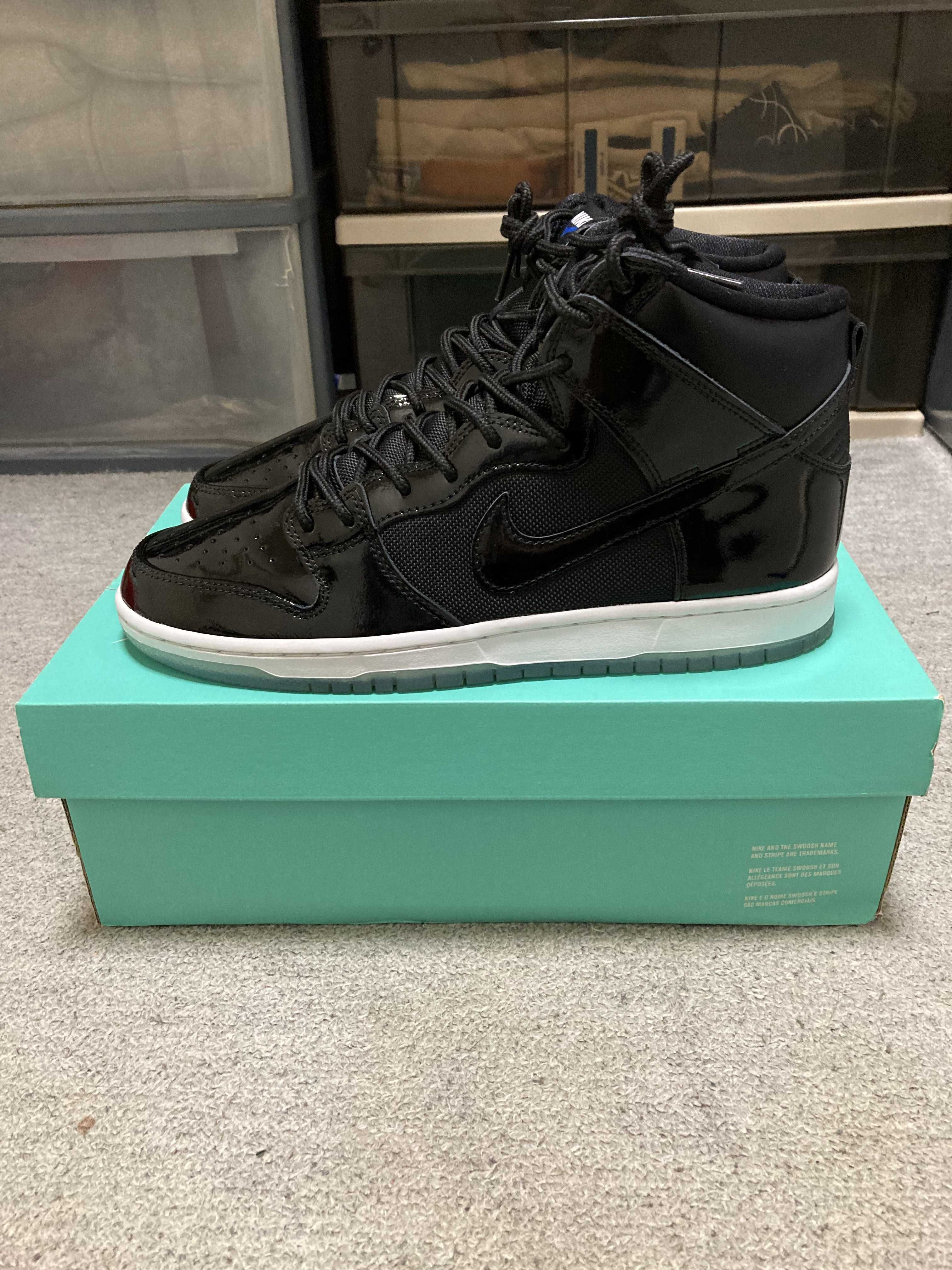 Nike SB Dunk High "Space Jam"