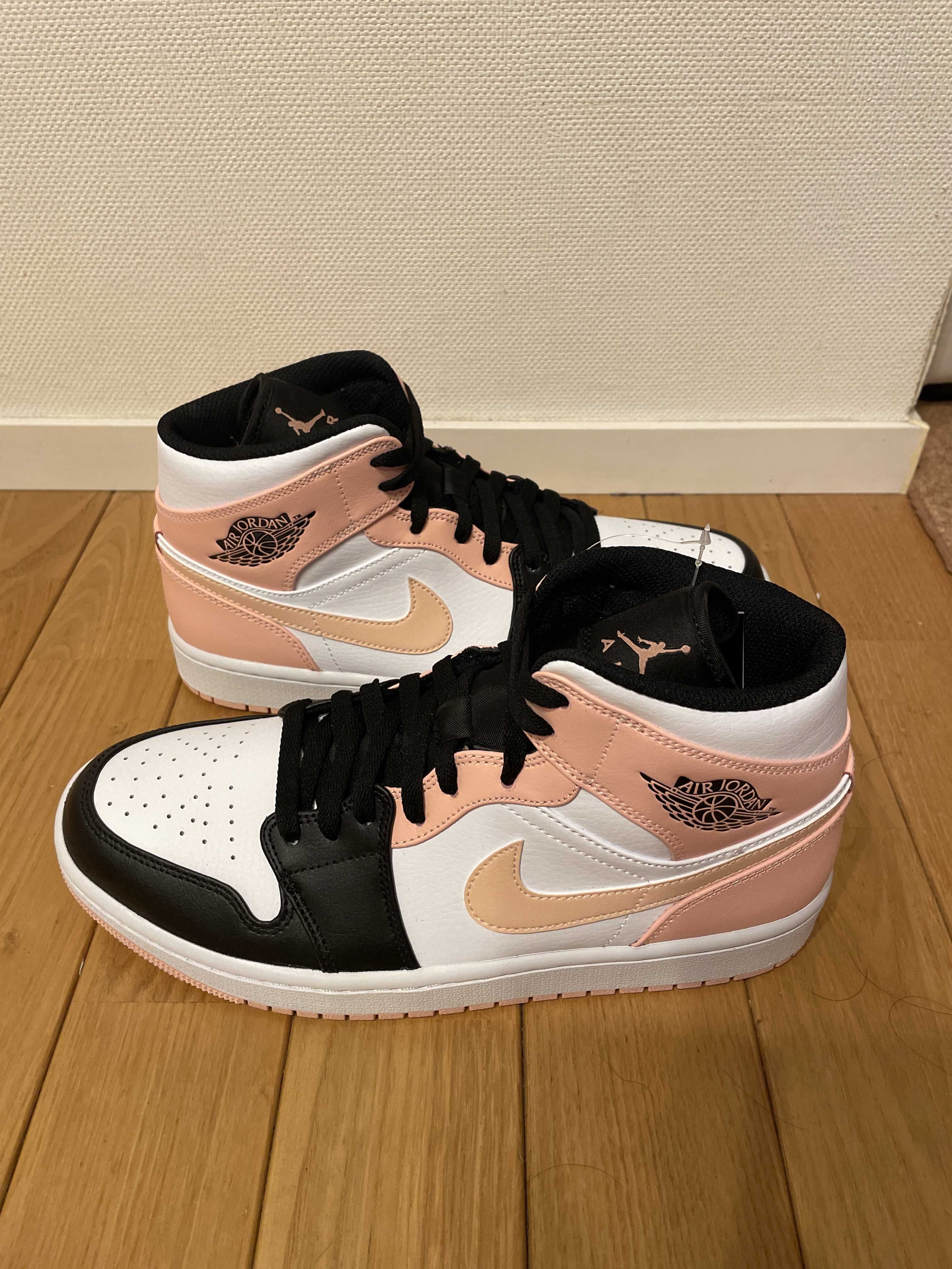 NIKE AIR JORDAN 1 MID "WHITE/BLACK/CRIMSON TINT"