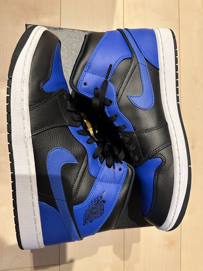 Nike Air Jordan 1 Mid "Hyper Royal"