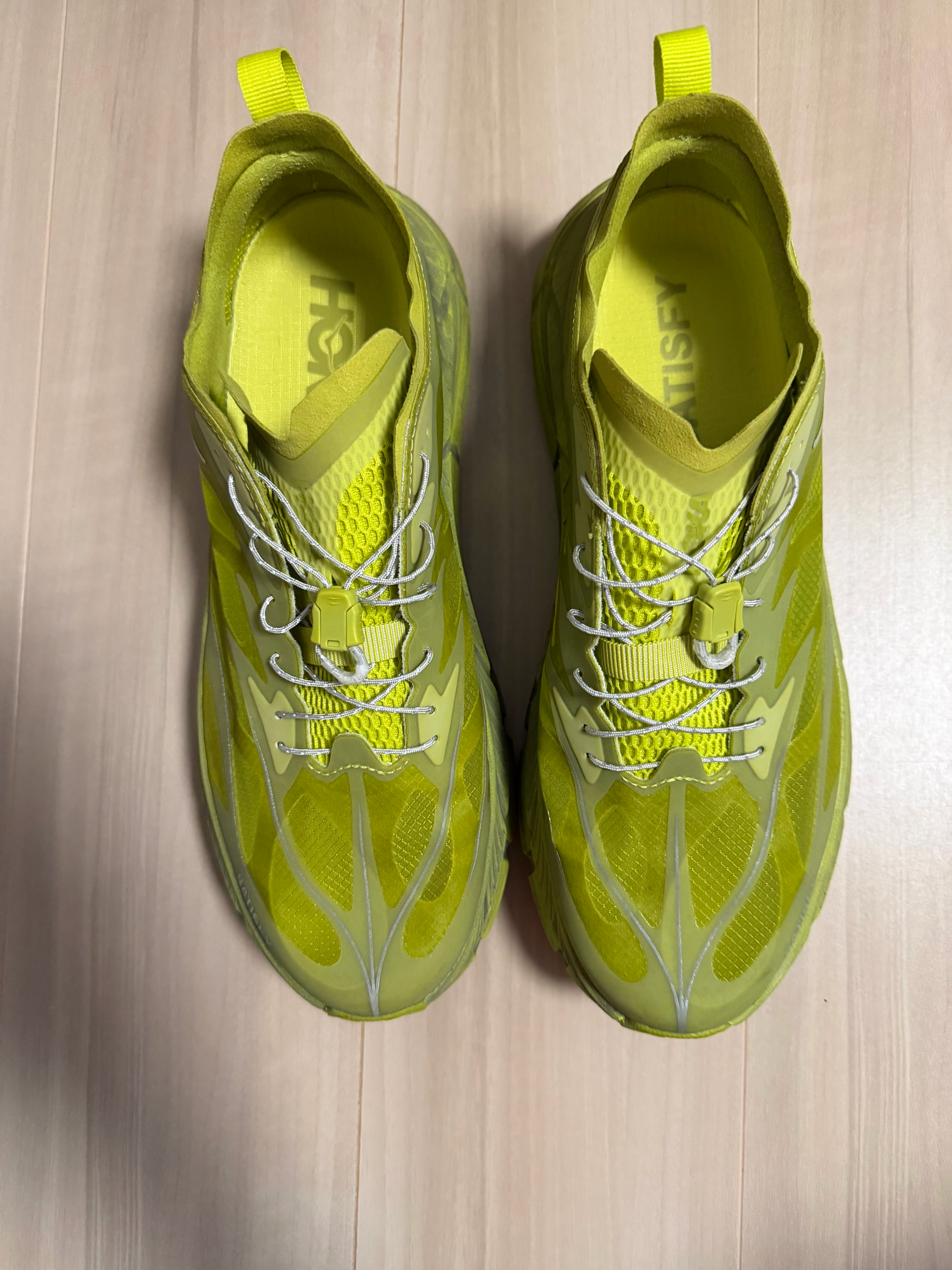 Satisfy × Hoka Mafate Speed 4 Lite "Sulfur"