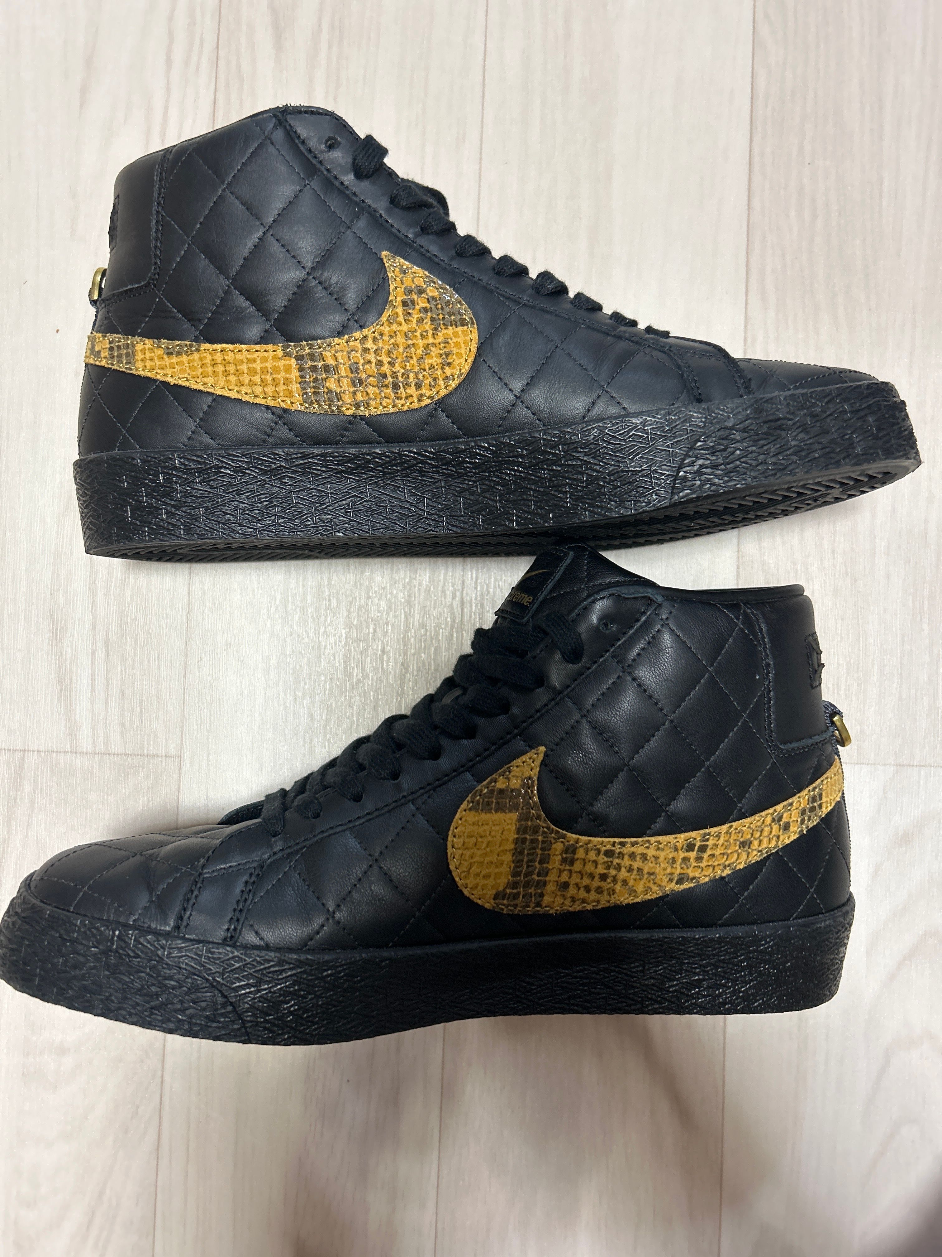 Supreme × Nike SB Blazer Mid "Black"