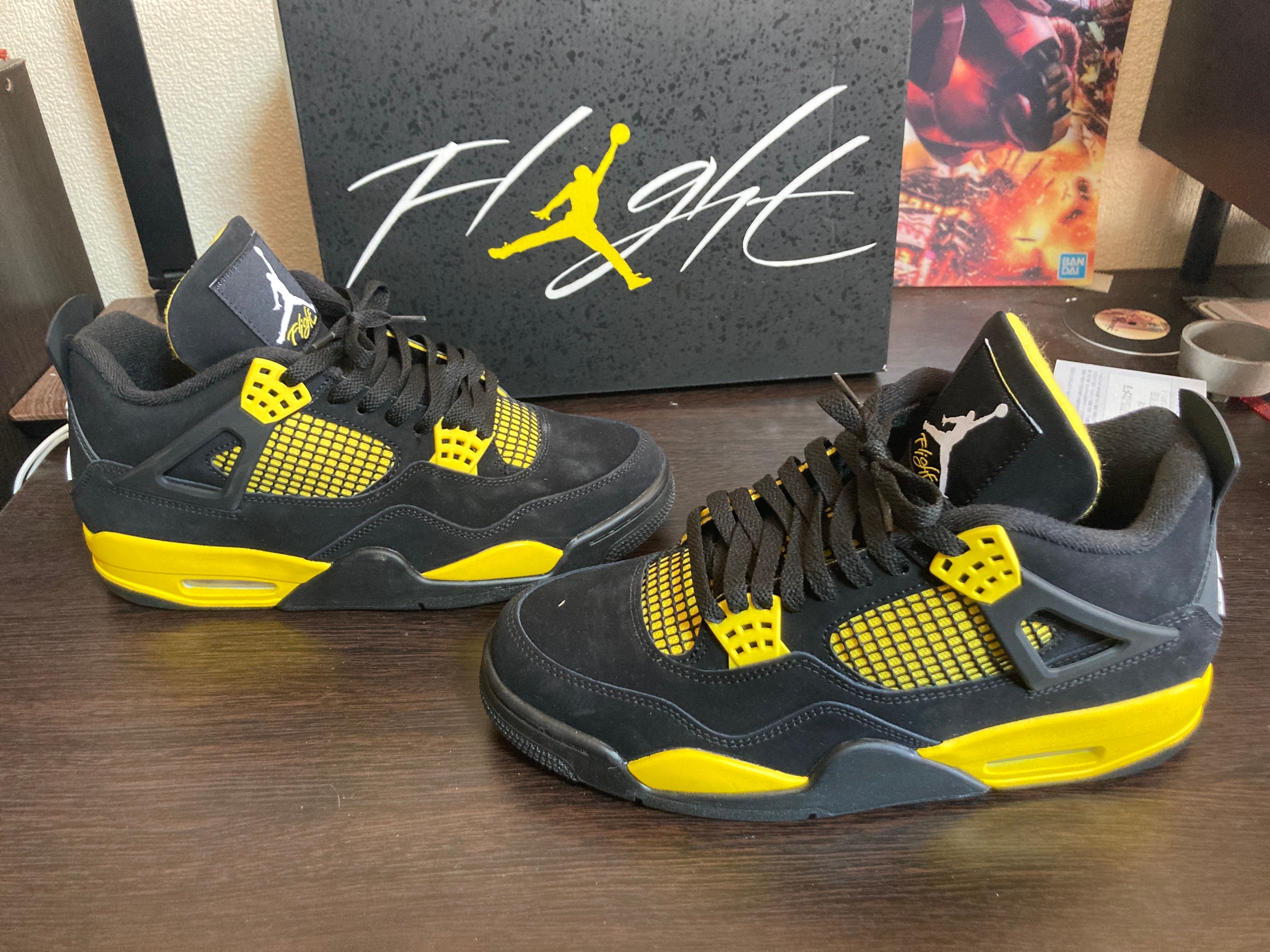 Nike Air Jordan 4 Retro "Thunder"(2023)