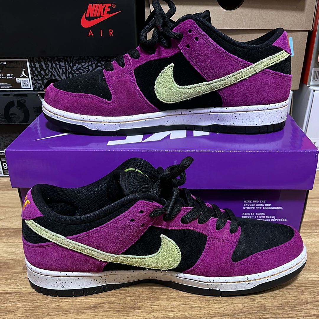 Nike SB Dunk Low "Red Plum"