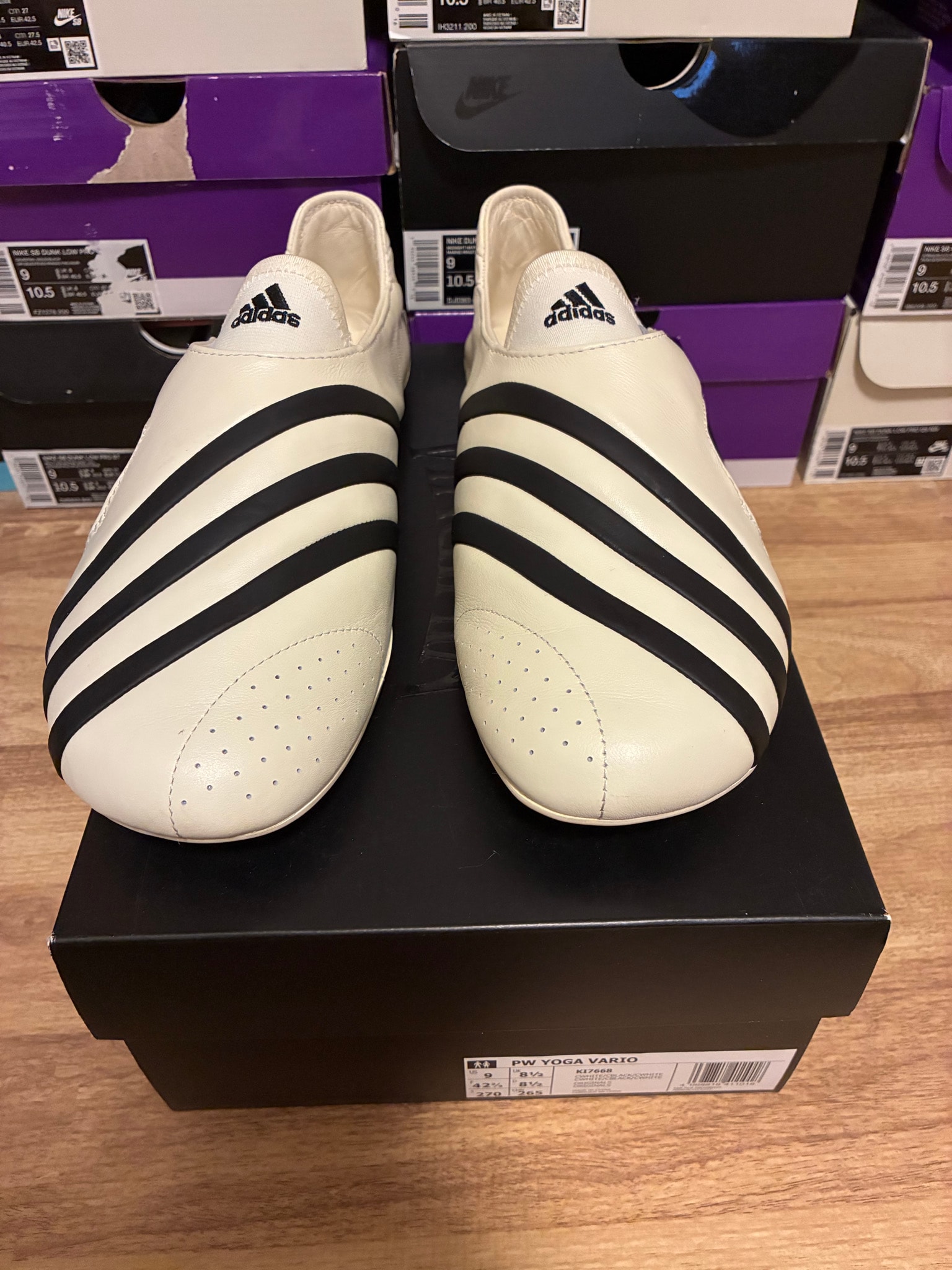Pharrell Williams × adidas Vario Flat Earther "White/Black"