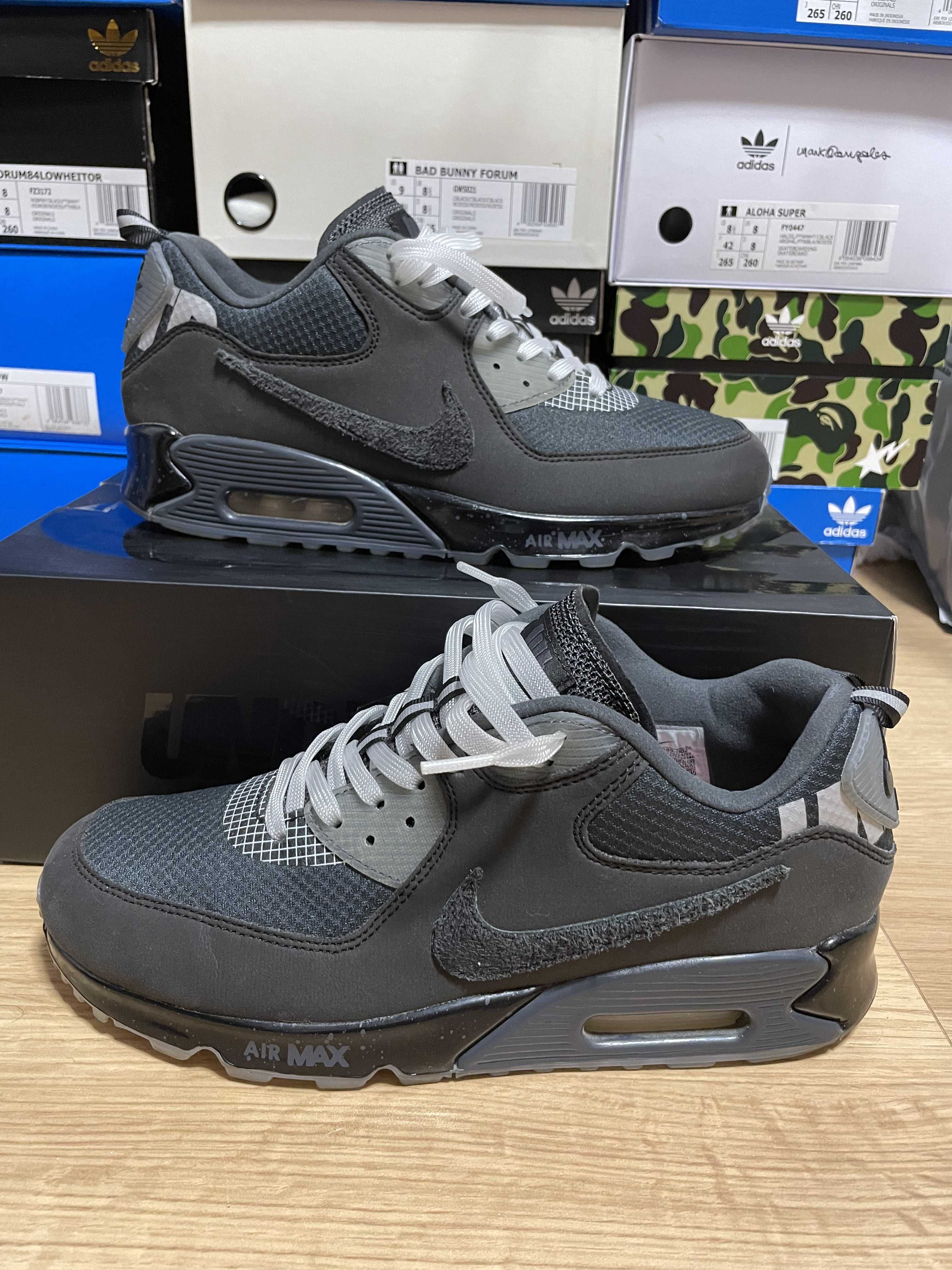 UNDEFEATED × Nike Air Max 90 "Black/Rush Pink"