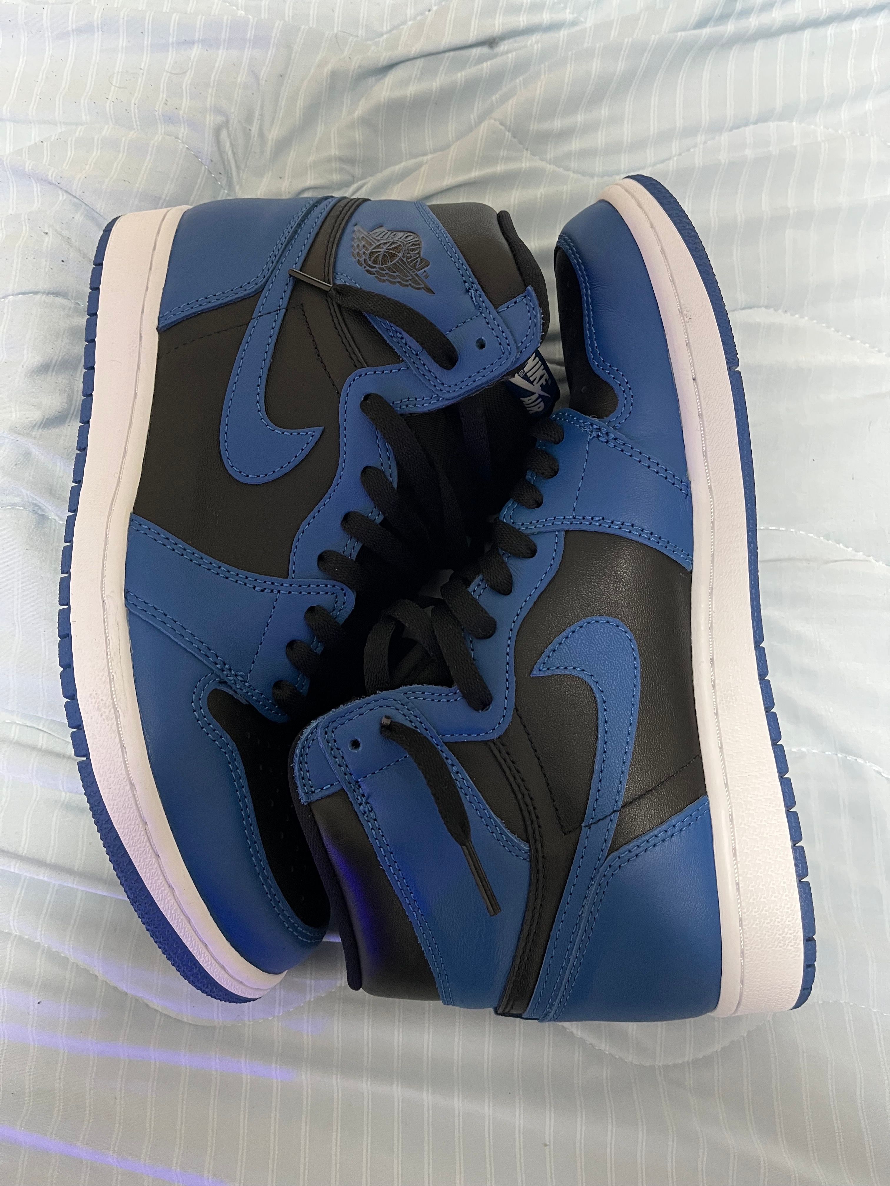 Nike Air Jordan 1 Retro High OG "Dark Marina Blue"