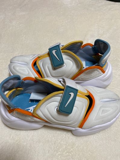 NIKE Women's AIR AQUA RIFT "SOLAR FLARE"
