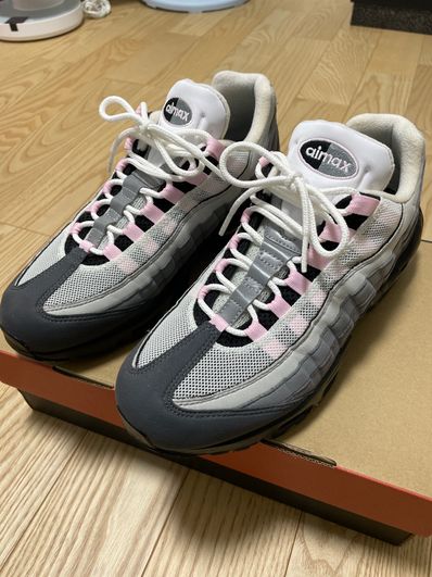 Nike Air Max 95 "Gunsmoke/Pink Foam"
