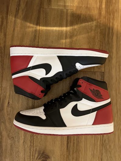 Nike Air Jordan 1 Retro High OG "Black Toe"(2016)