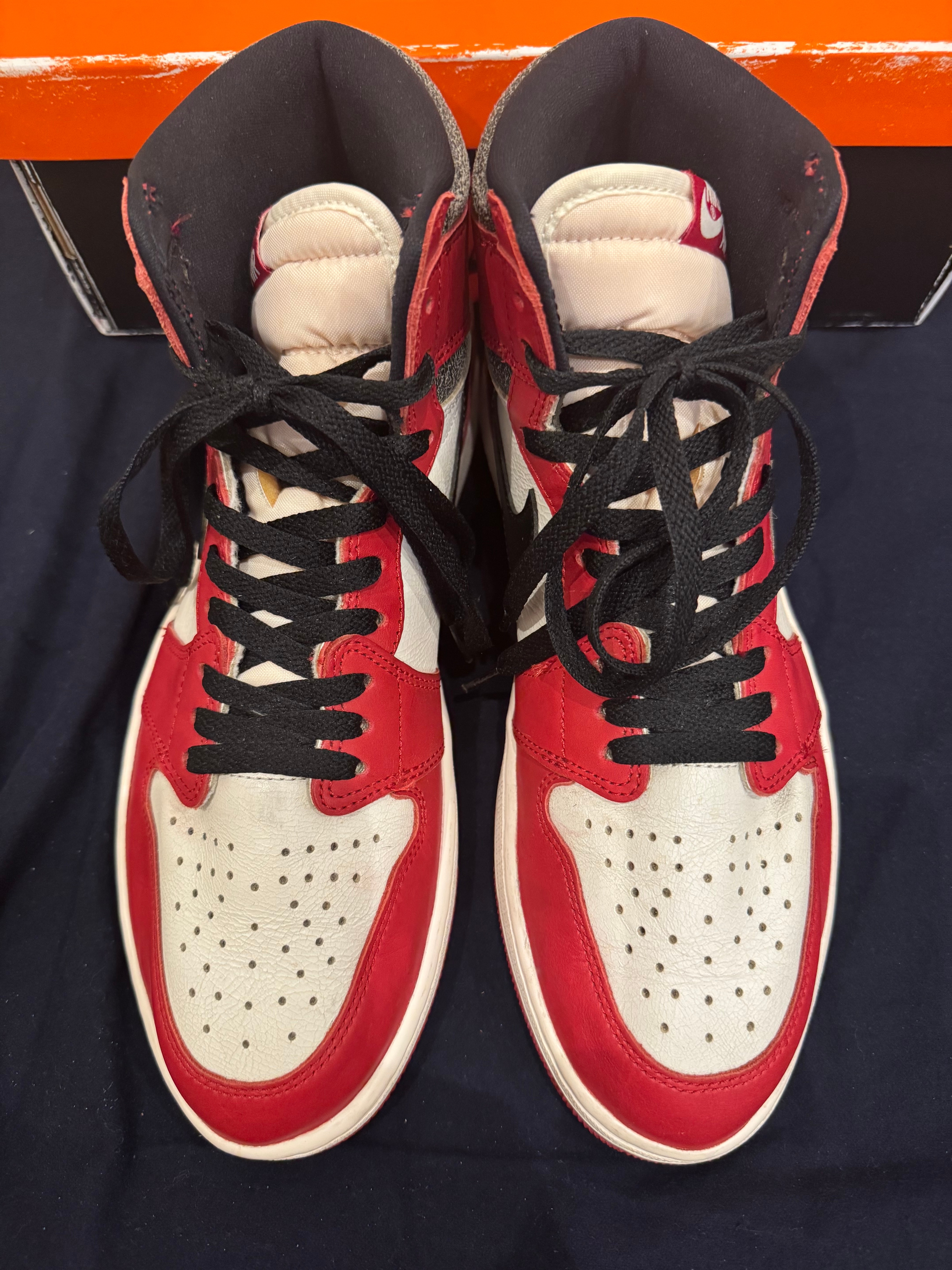 Nike Air Jordan 1 High OG "Lost & Found/Chicago"