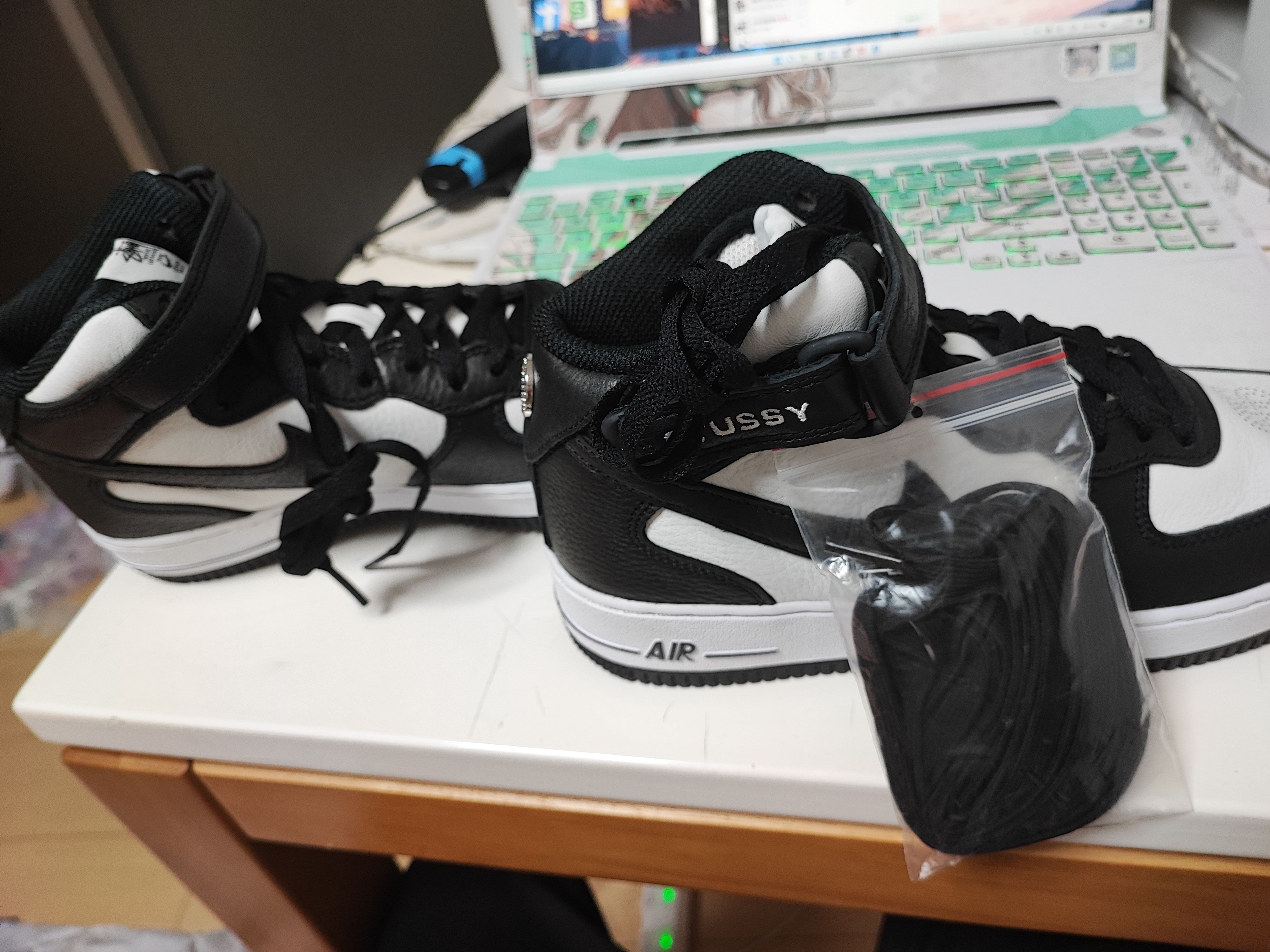 Stussy × Nike Air Force 1 Mid "Black and Light Bone"