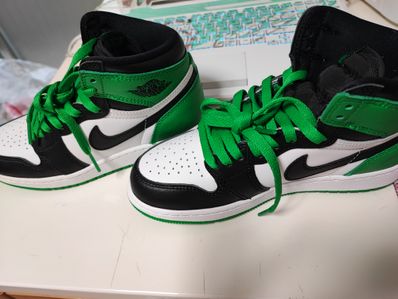 Nike GS Air Jordan 1 Retro High OG "Celtics/Black and Lucky Green" (2023)