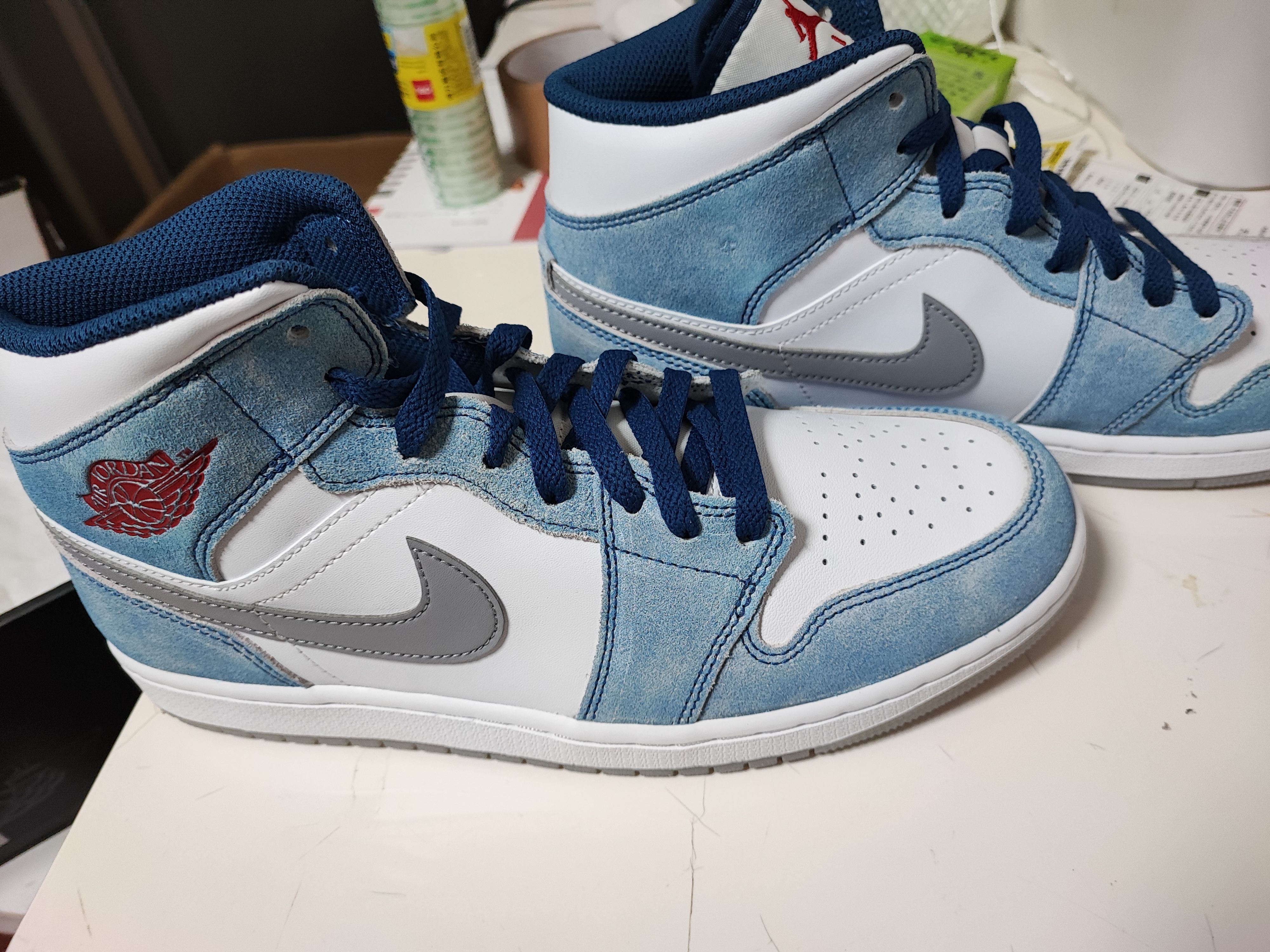 Nike Air Jordan 1 Mid SE "White/Hyper Royal/Red"