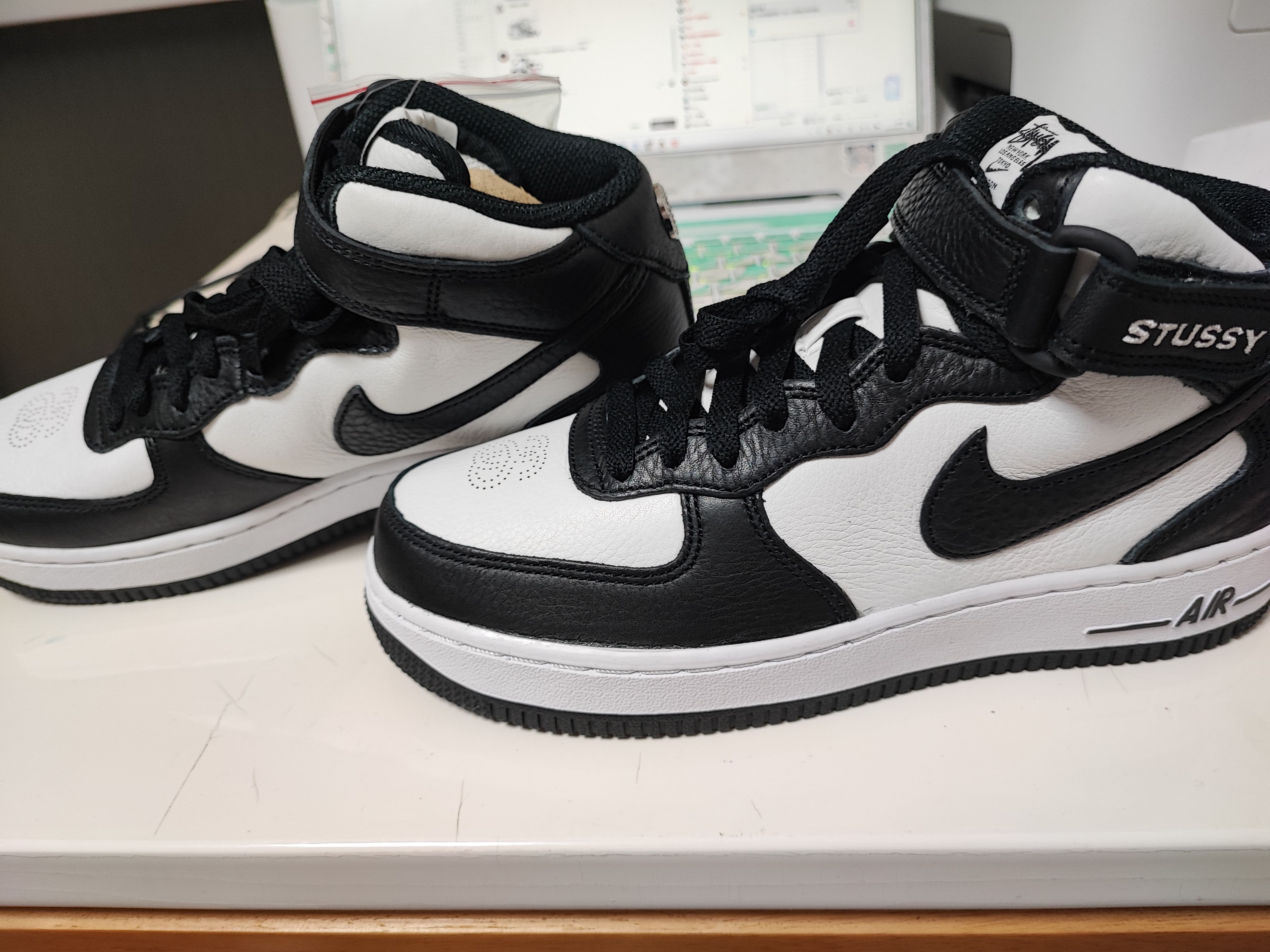 Stussy × Nike Air Force 1 Mid "Black and Light Bone"