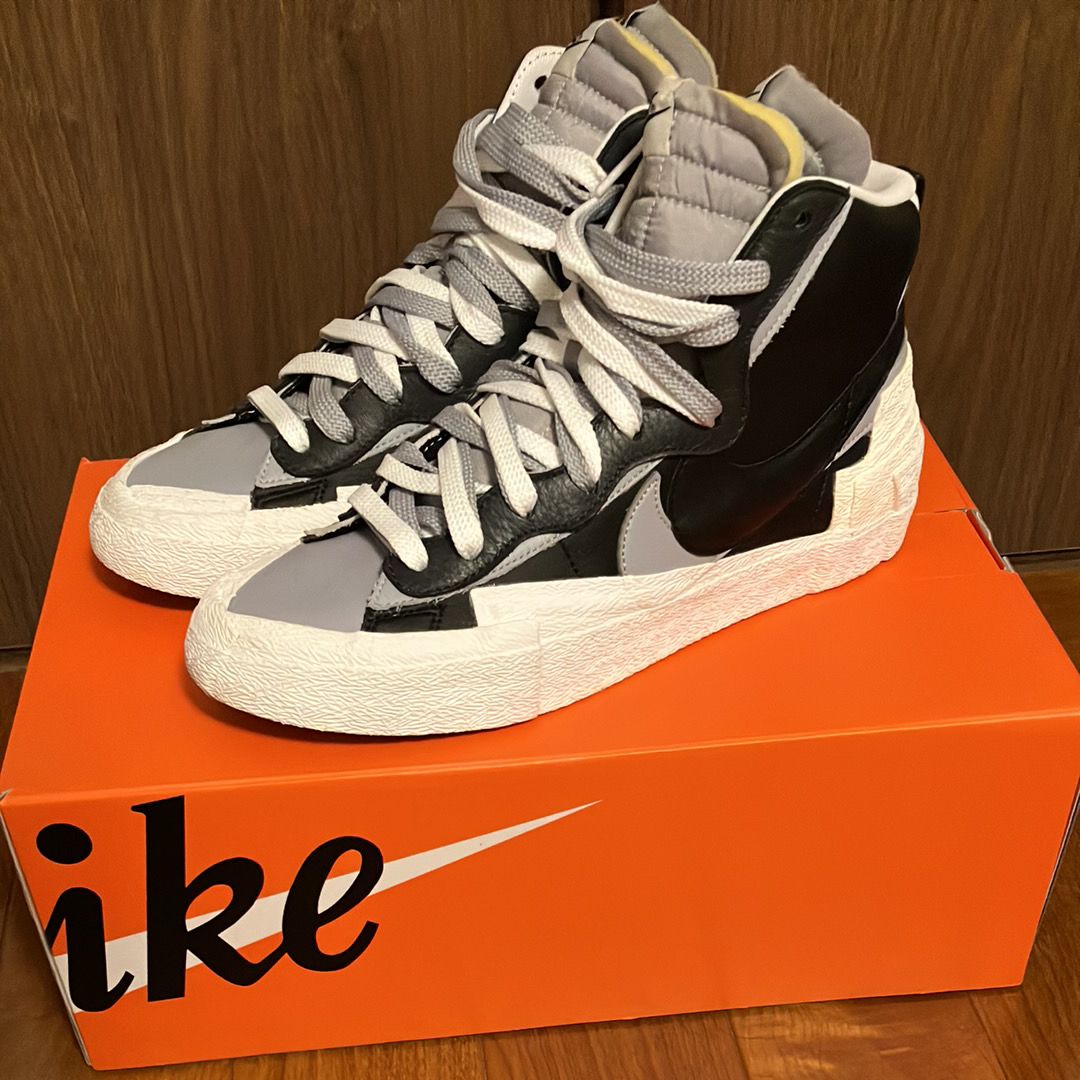 sacai × NIKE BLAZER MID "BLACK/WOLF GREY/WHITE"