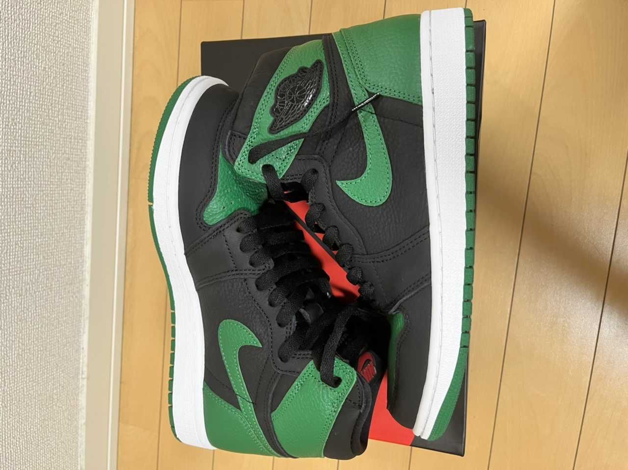Nike Air Jordan 1 Retro High OG "Black/Pine Green" (2020)