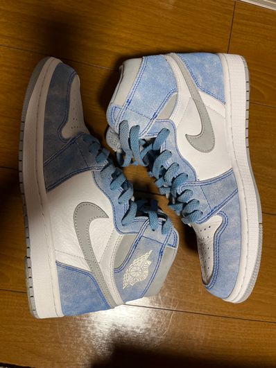 Nike Air Jordan 1 High OG "Hyper Royal"