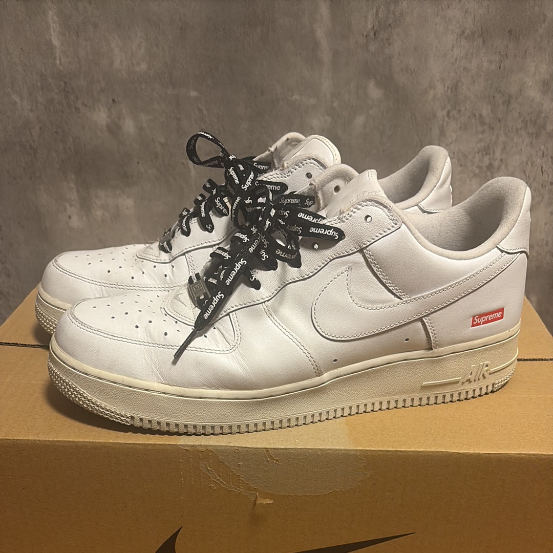 Supreme × Nike Air Force 1 Low 