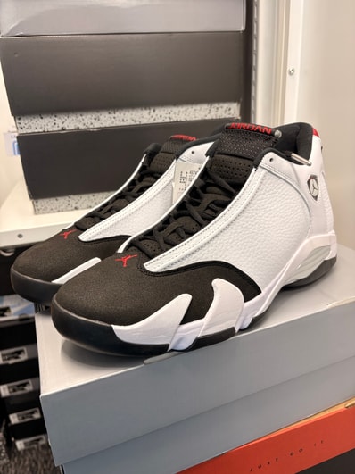 Nike Air Jordan 14 Retro "Black Toe"