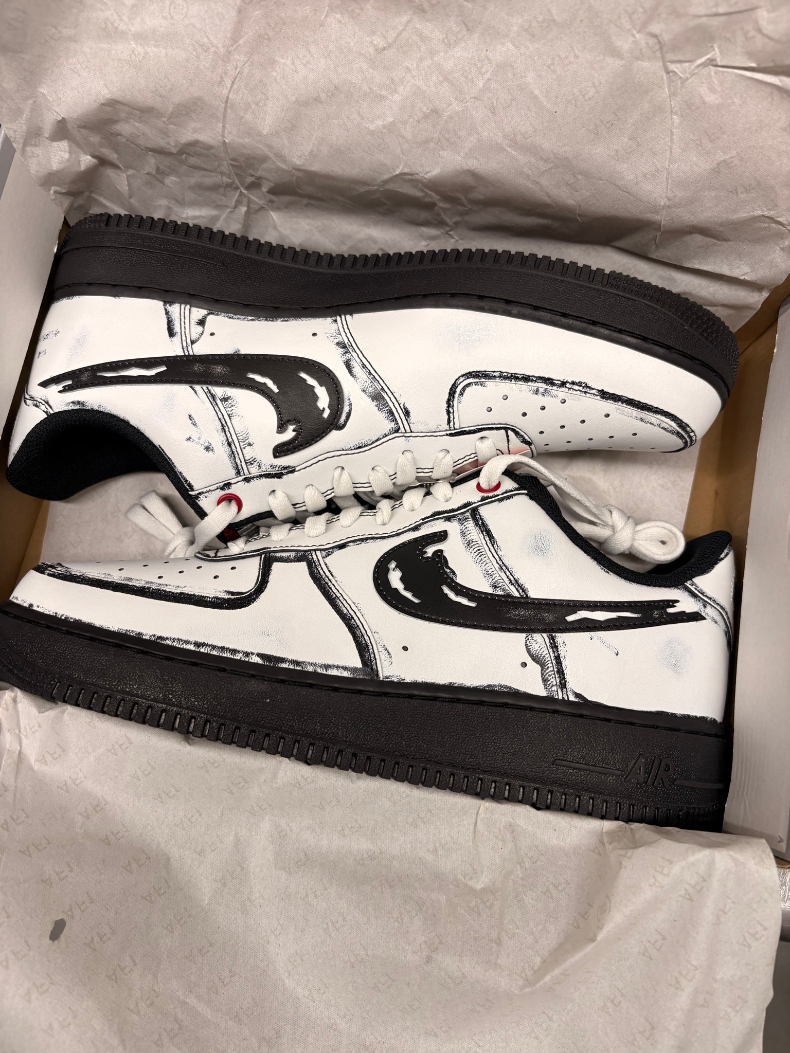 Nike Air Force 1 "Halloween/Scream"