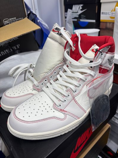 Nike Air Jordan 1 Retro High OG "Sail/University Red"