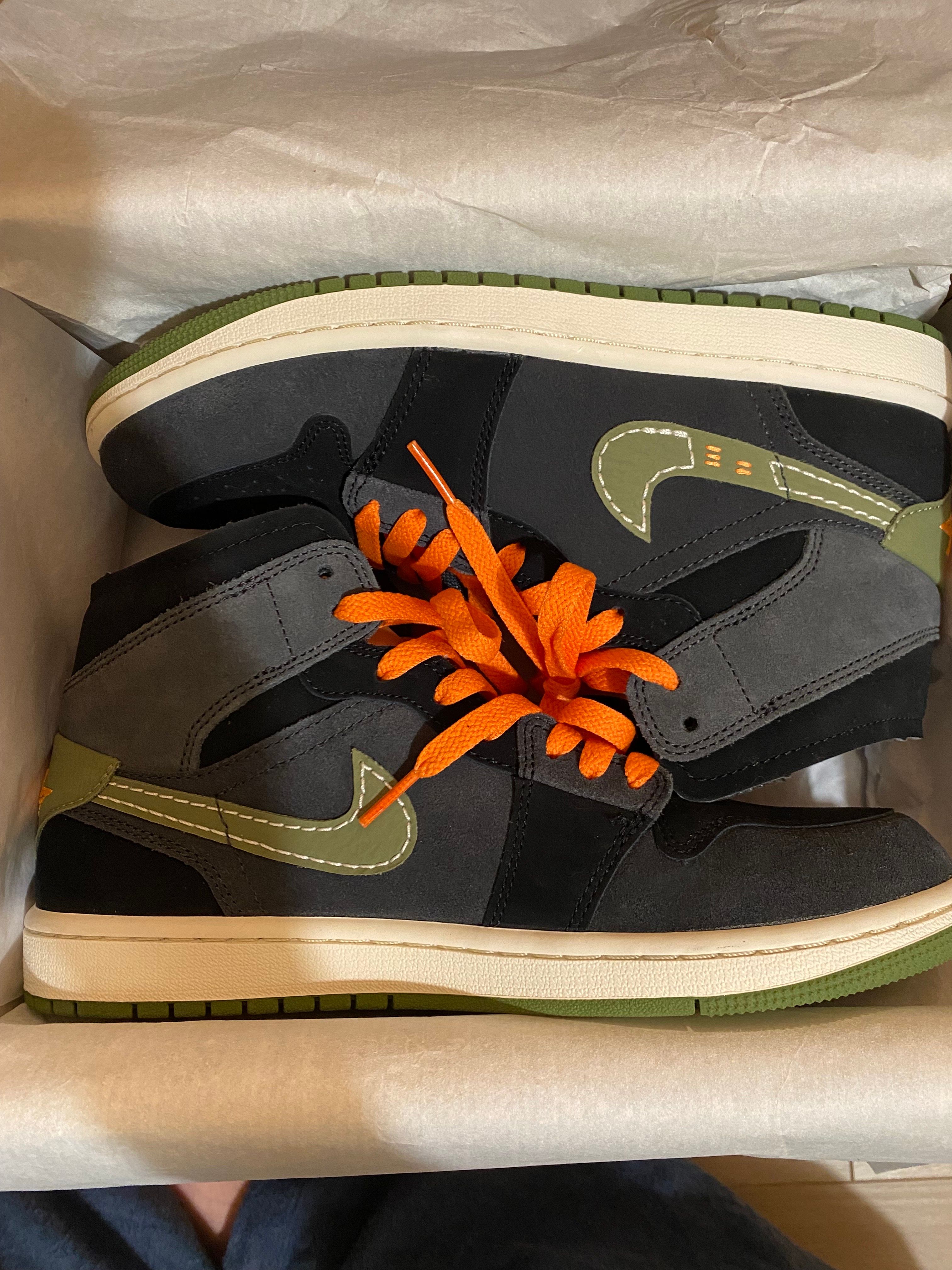 Nike Air Jordan 1 Mid SE Craft "Anthracite/Light Olive"