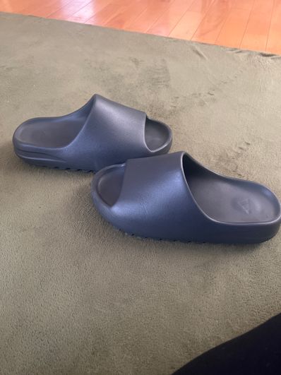 adidas YEEZY Slide "Onyx"