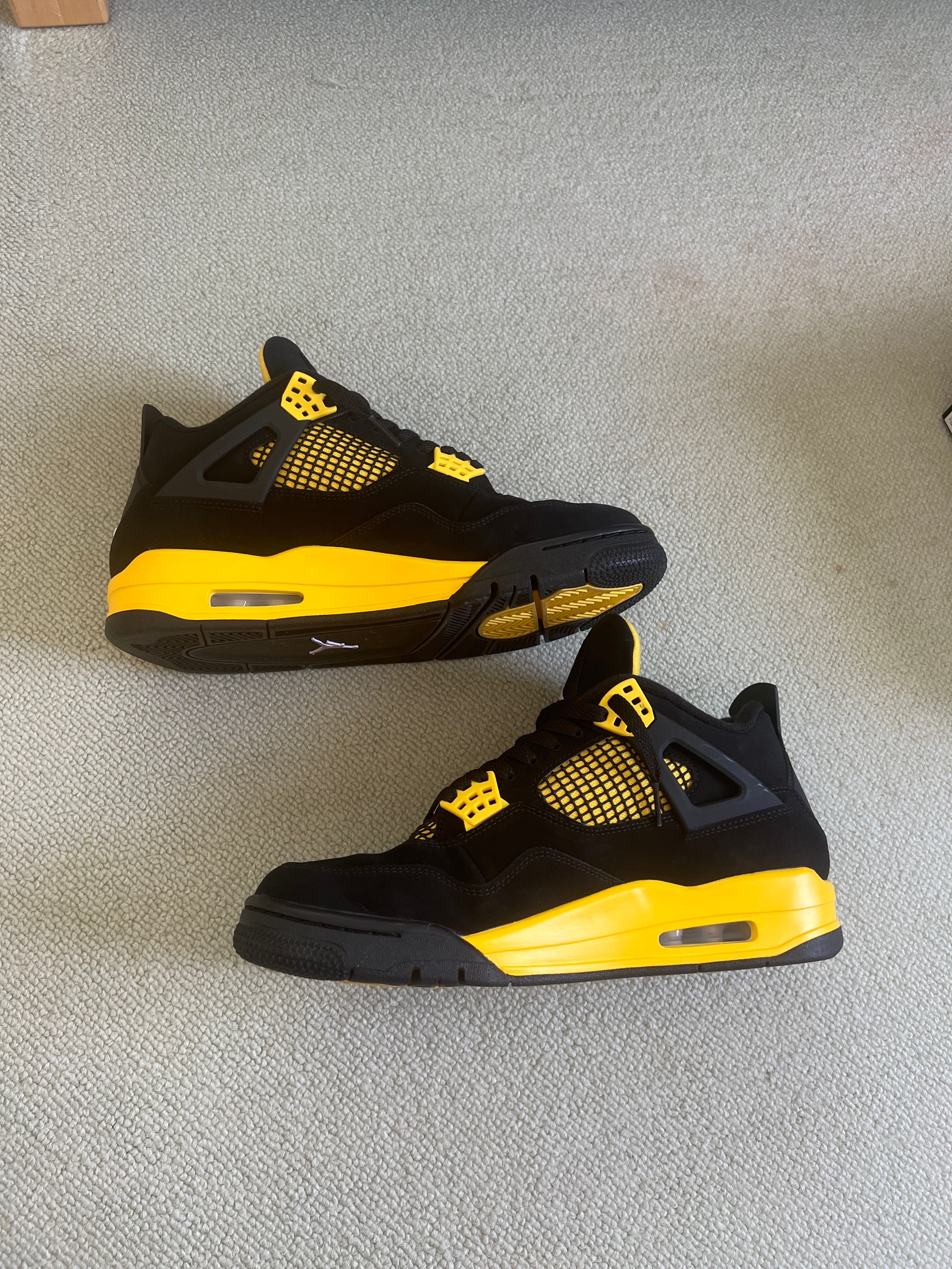 Nike Air Jordan 4 Retro "Thunder"(2023)