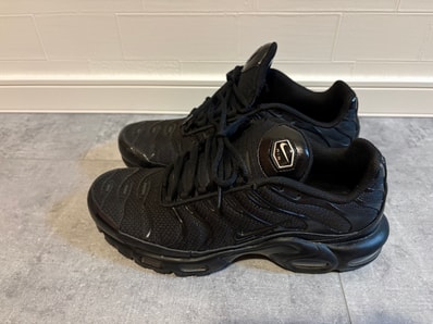 Nike Air Max Plus "Triple Black"