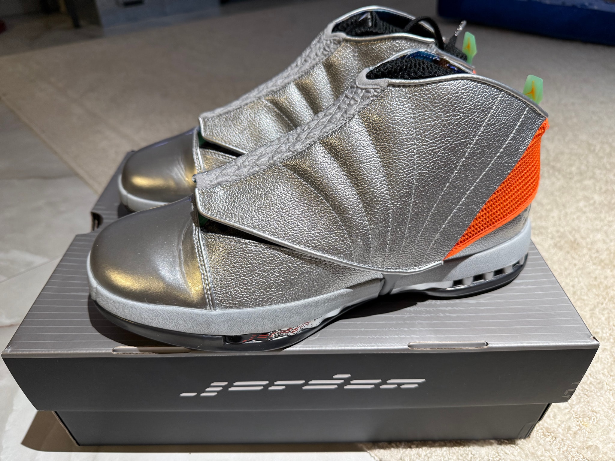 Free The Youth × Nike Air Jordan 16 Retro SP "Metallic Silver/Picante Red"